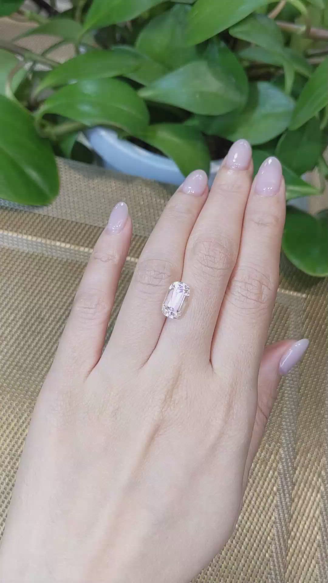 5.37 Ct. Kunzite from Afghanistan Size Video