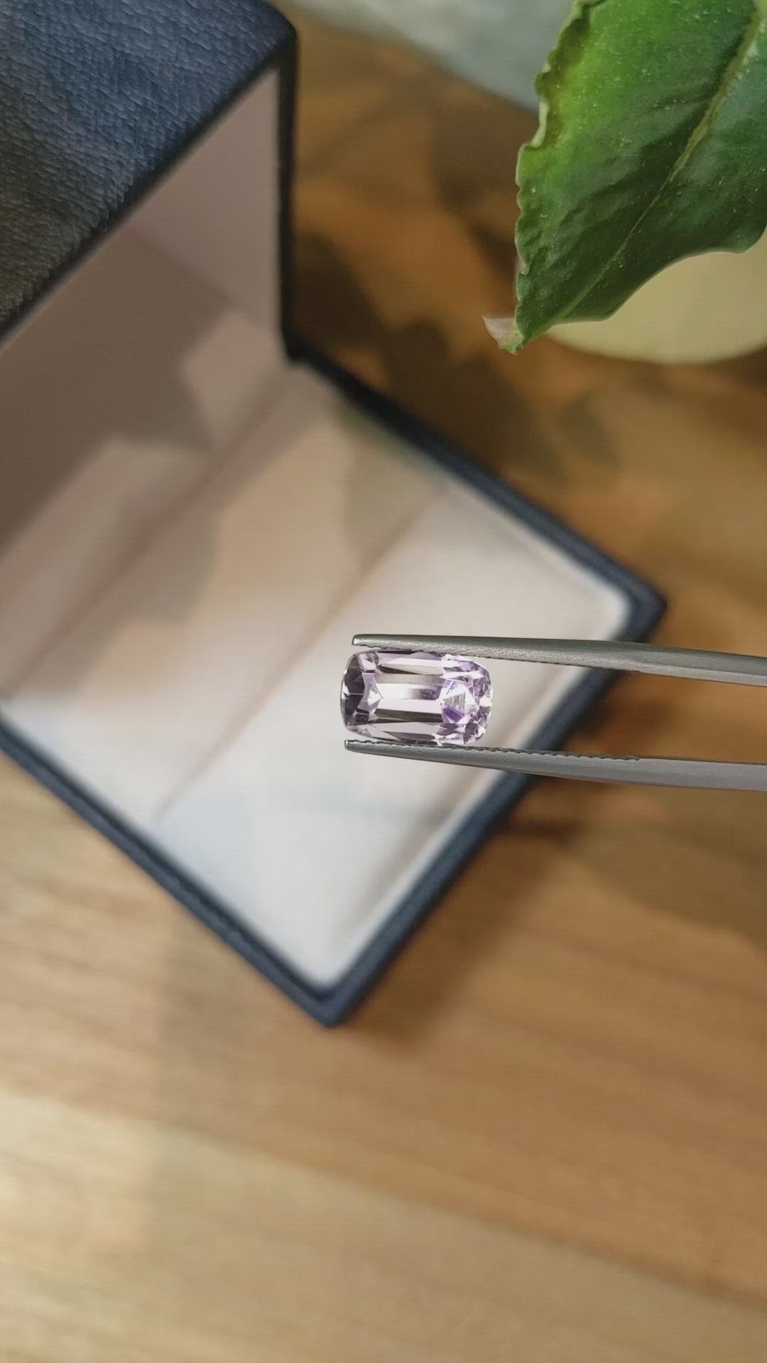 4.64 Ct. Kunzite from Afghanistan Size Video