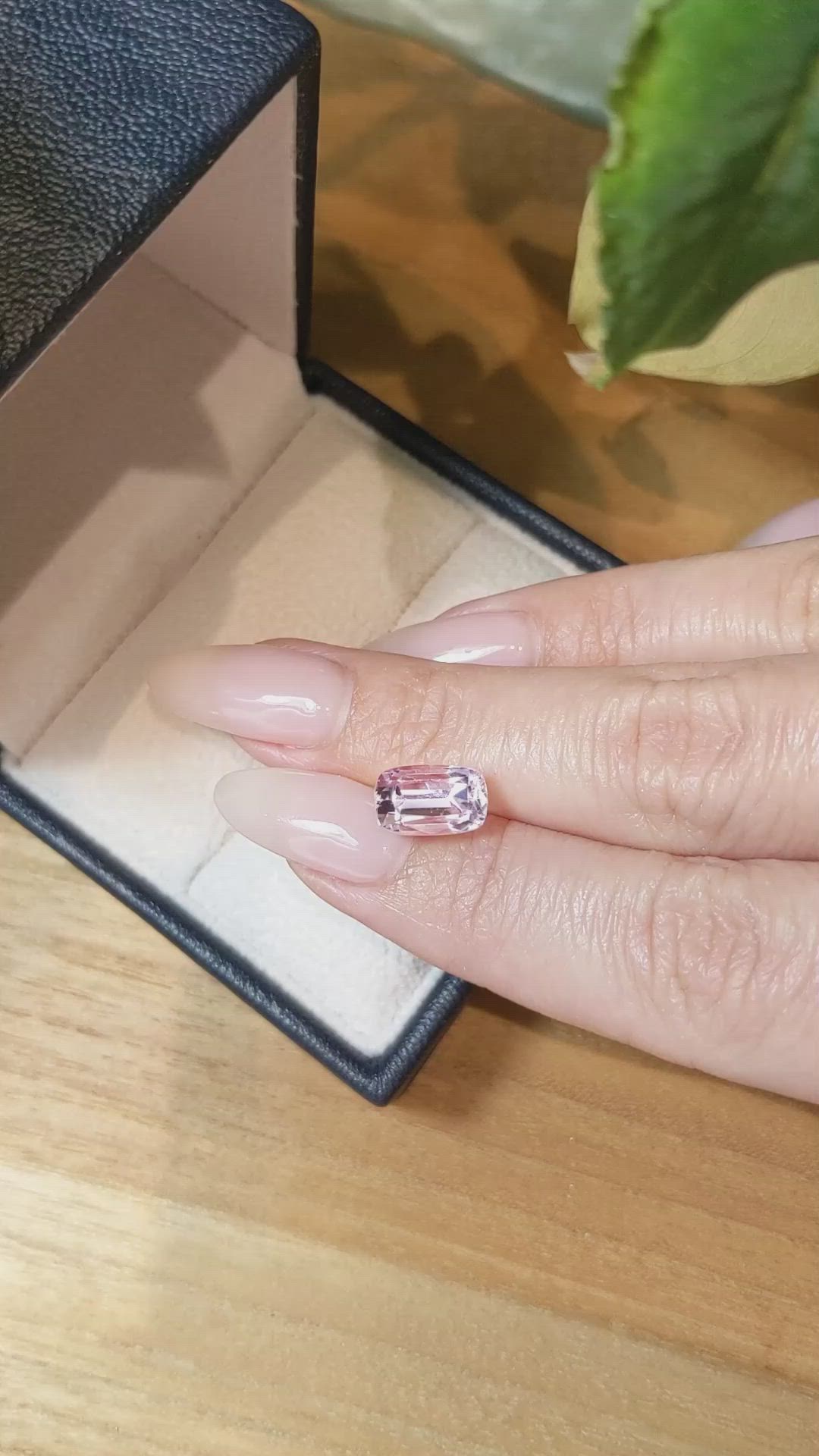 4.64 Ct. Kunzite from Afghanistan Size Video