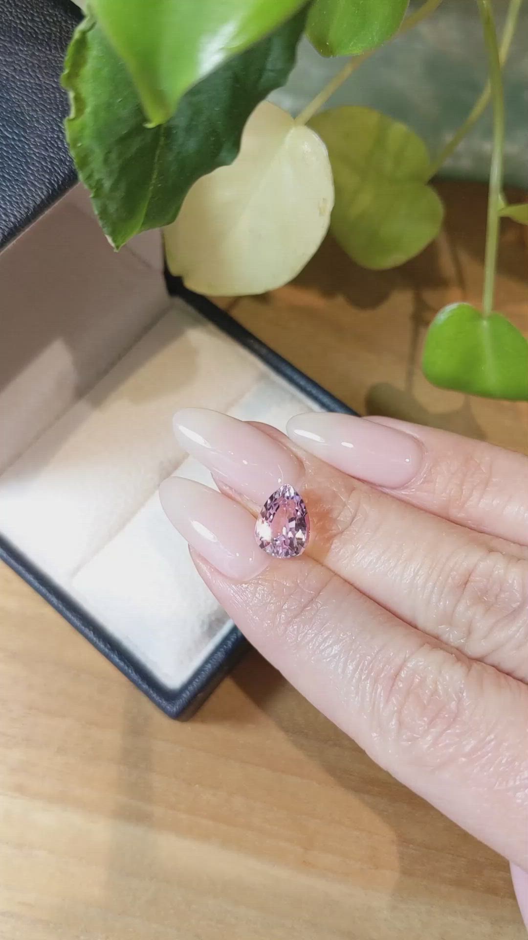 3.87 Ct. Kunzite from Afghanistan Size Video