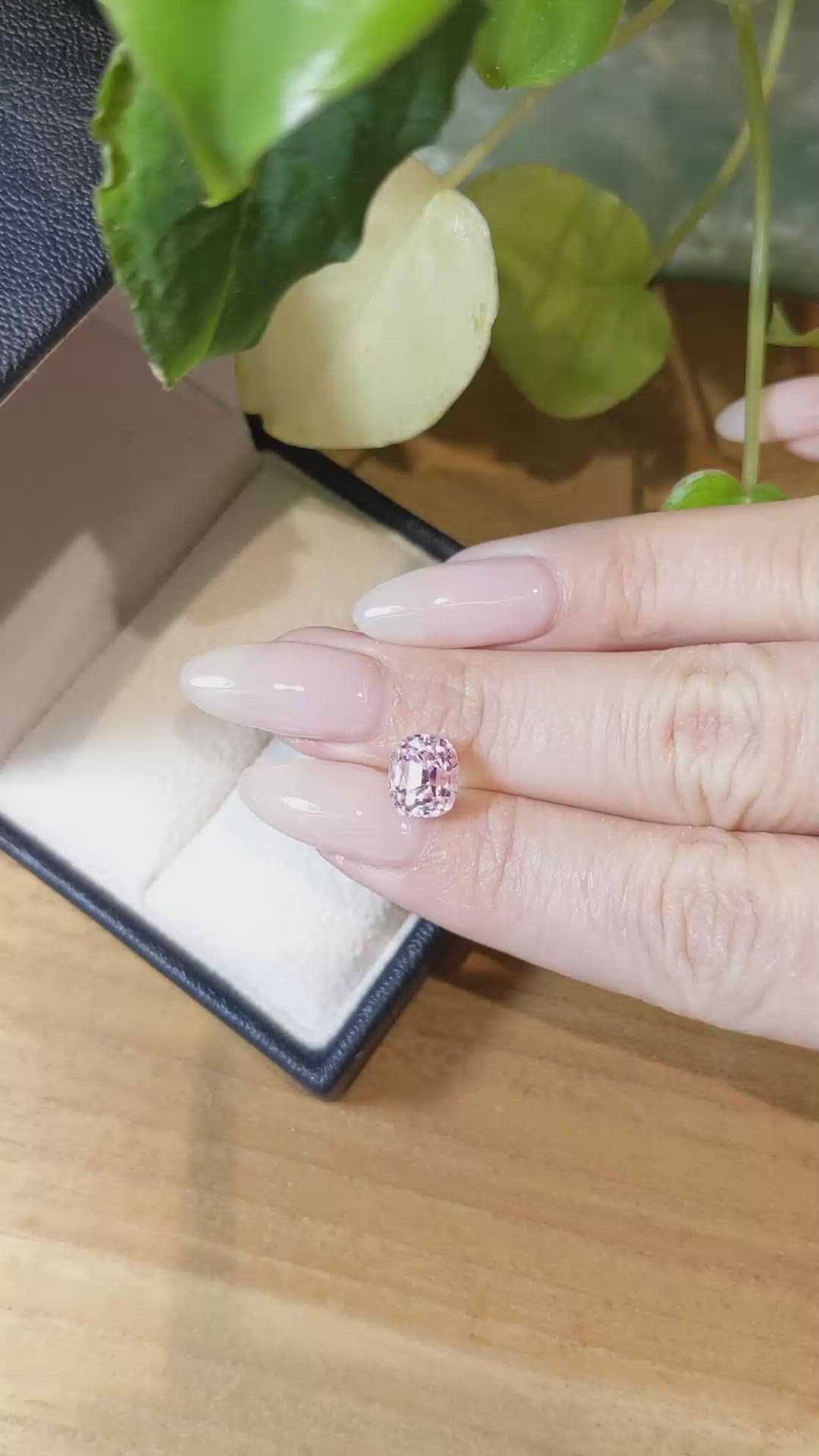 2.90 Ct. Kunzite from Afghanistan Size Video