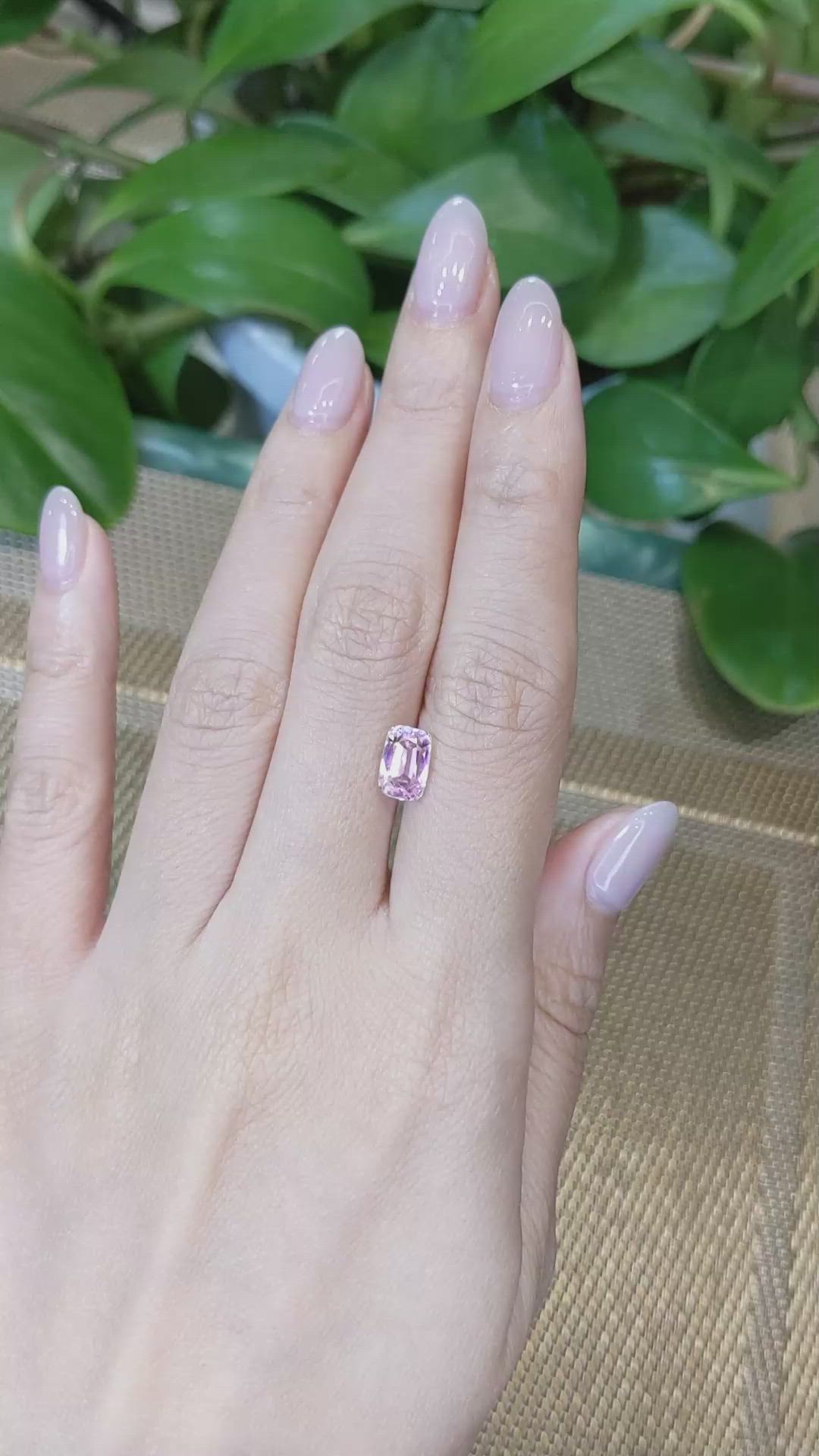 2.59 Ct. Kunzite from Afghanistan Size Video