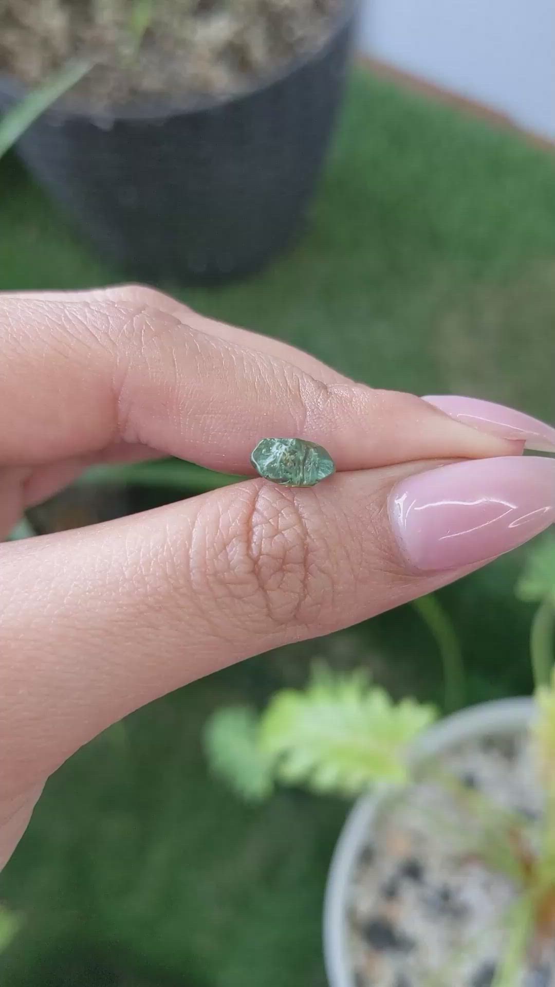 2.33 Ct. Alexandrite from Ceylon (Sri Lanka) Size Video