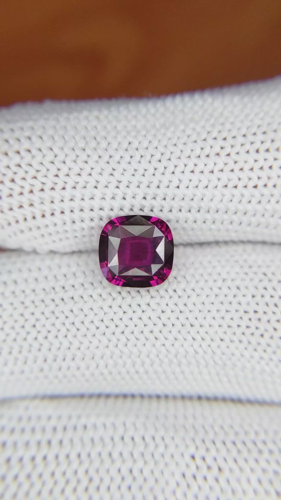 2.34 Ct. Rhodolite Garnet from Ceylon (Sri Lanka) Size Video