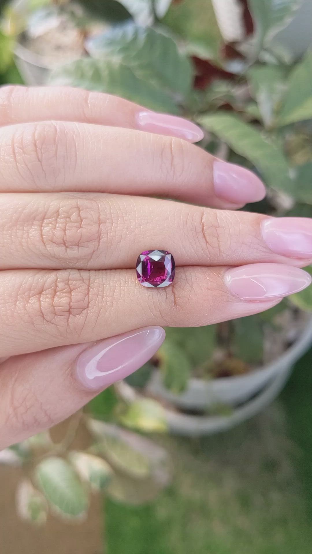 2.34 Ct. Rhodolite Garnet from Ceylon (Sri Lanka) Size Video