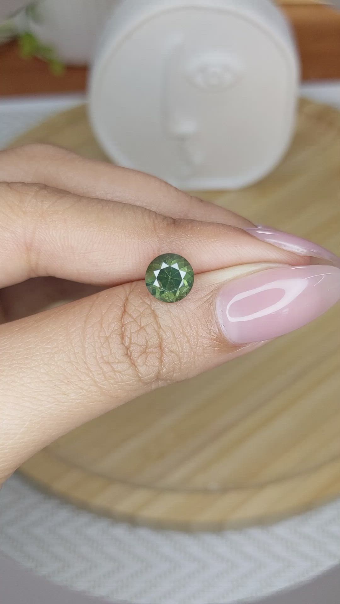 2.12 Ct. Zircon from Ceylon (Sri Lanka) Size Video