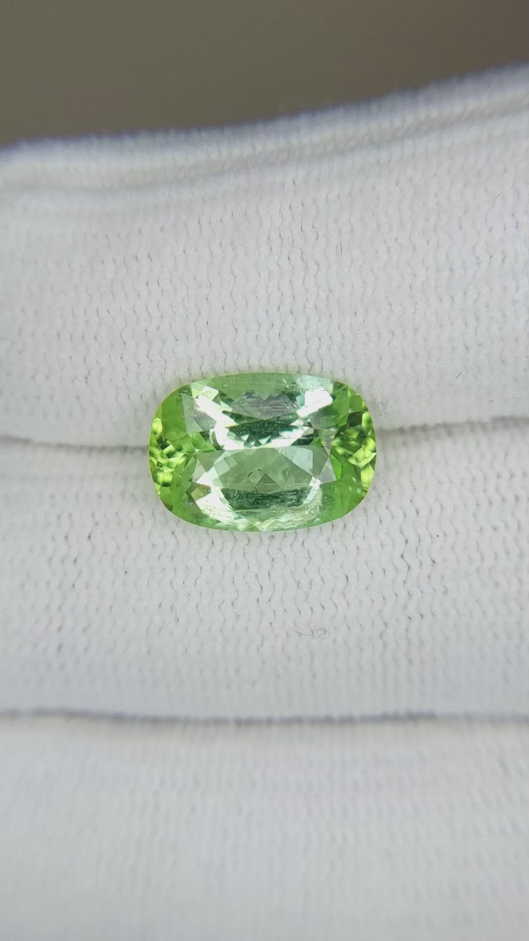 4.06 Ct. Paraiba Tourmaline from Mozambique Size Video