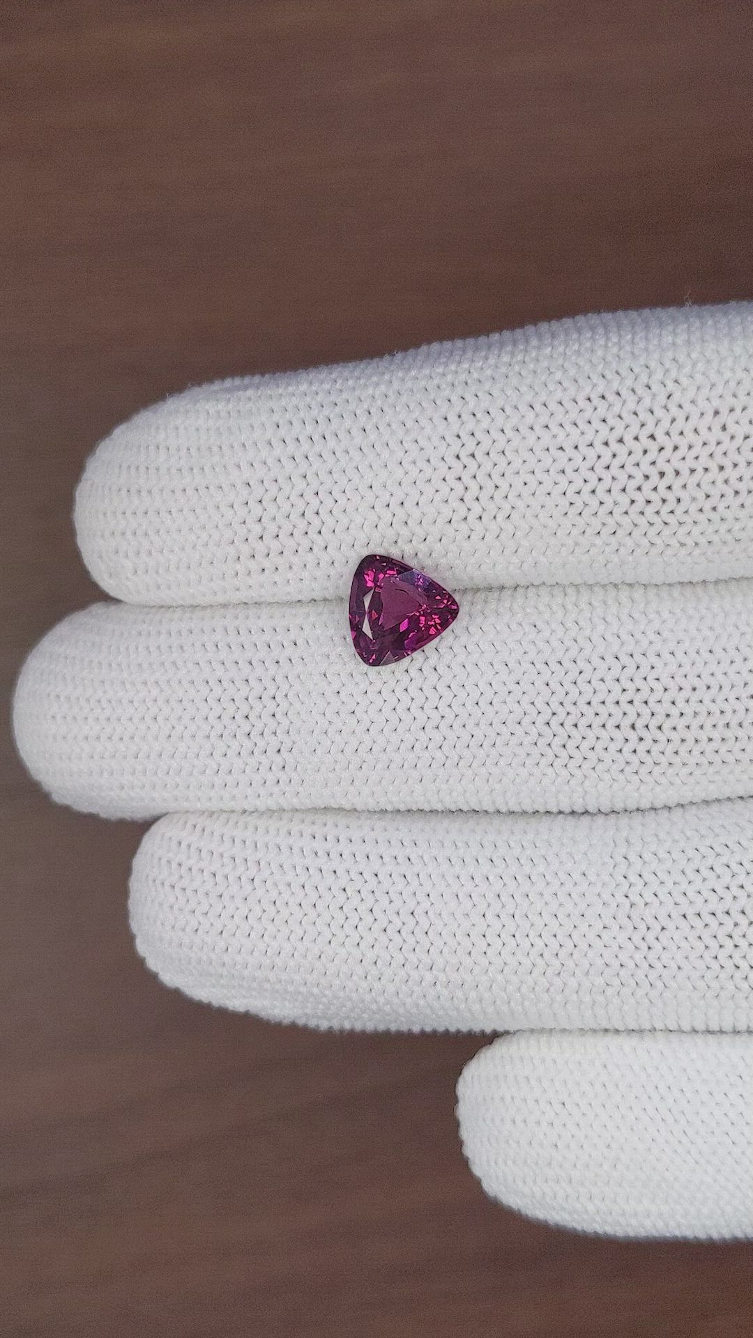 1.91 Ct. Spinel from Ceylon (Sri Lanka) Size Video