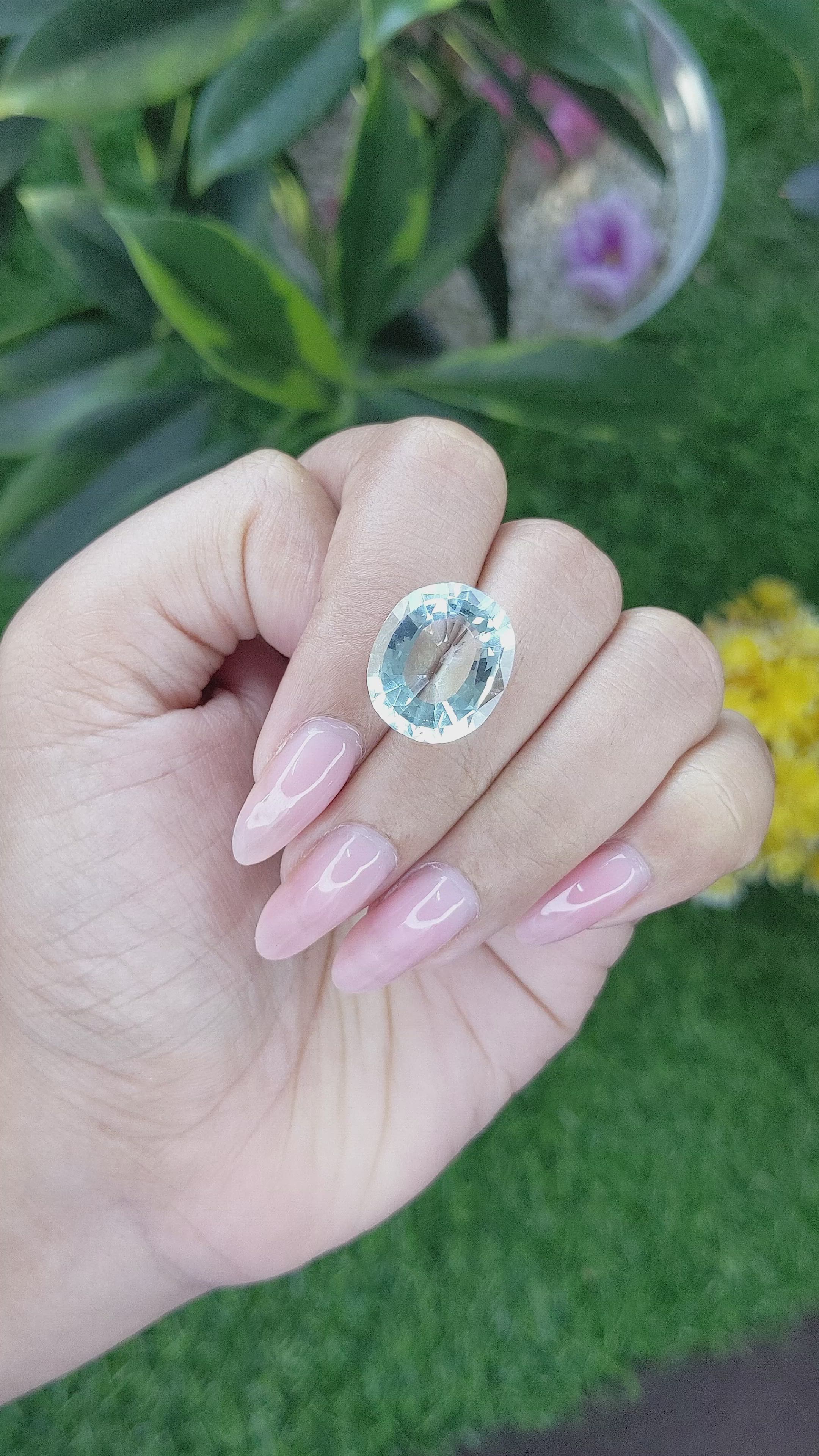 10.89 Ct. Aquamarine from Ceylon (Sri Lanka) Size Video