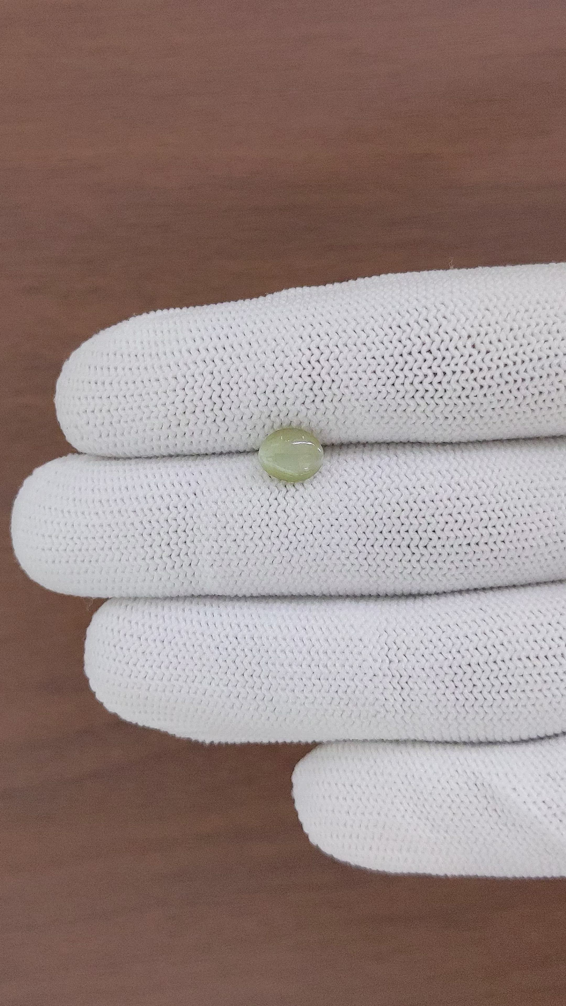 1.21 Ct. Chrysoberyl from Ceylon (Sri Lanka) Size Video