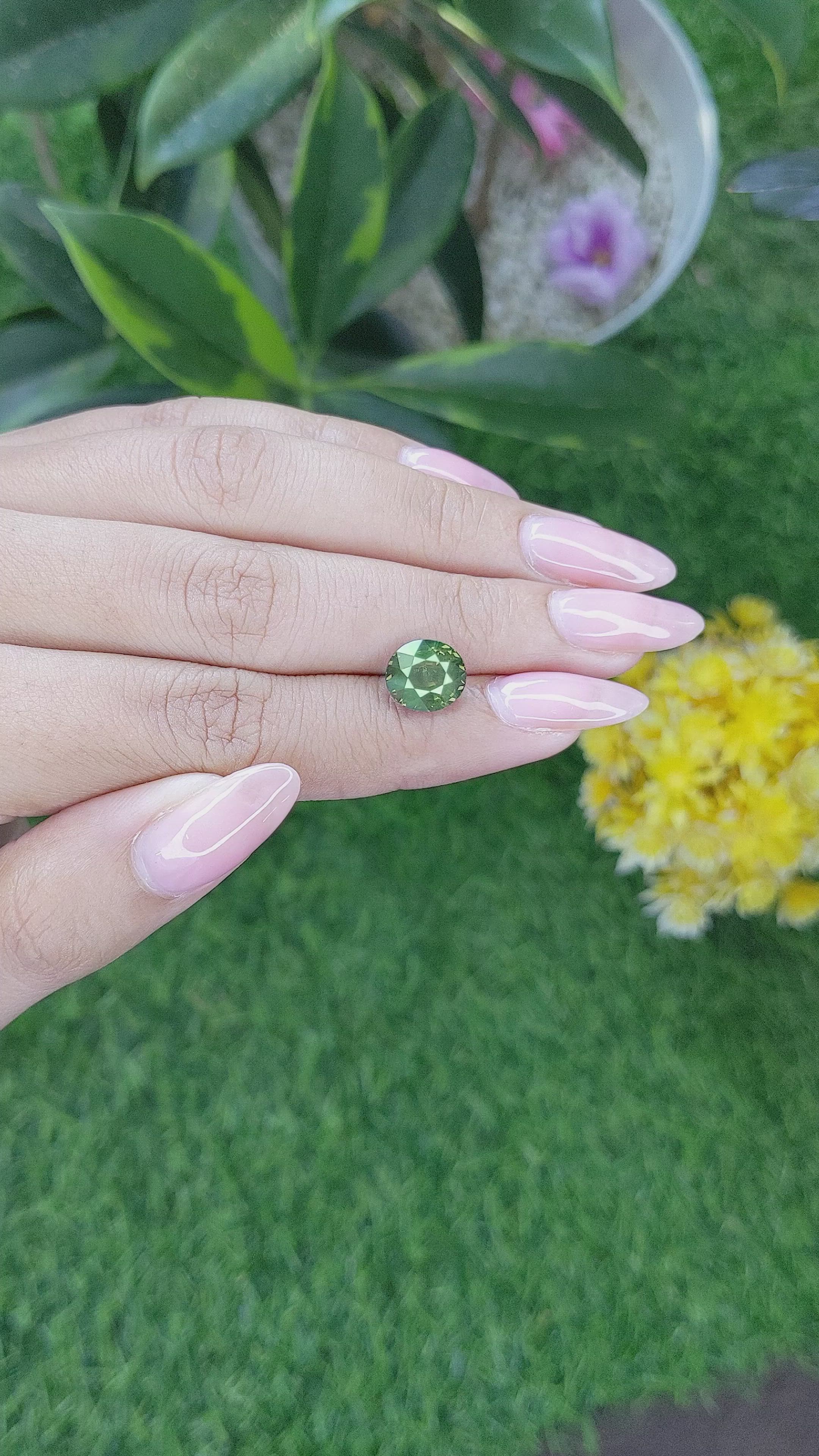 4.07 Ct. Zircon from Ceylon (Sri Lanka) Size Video