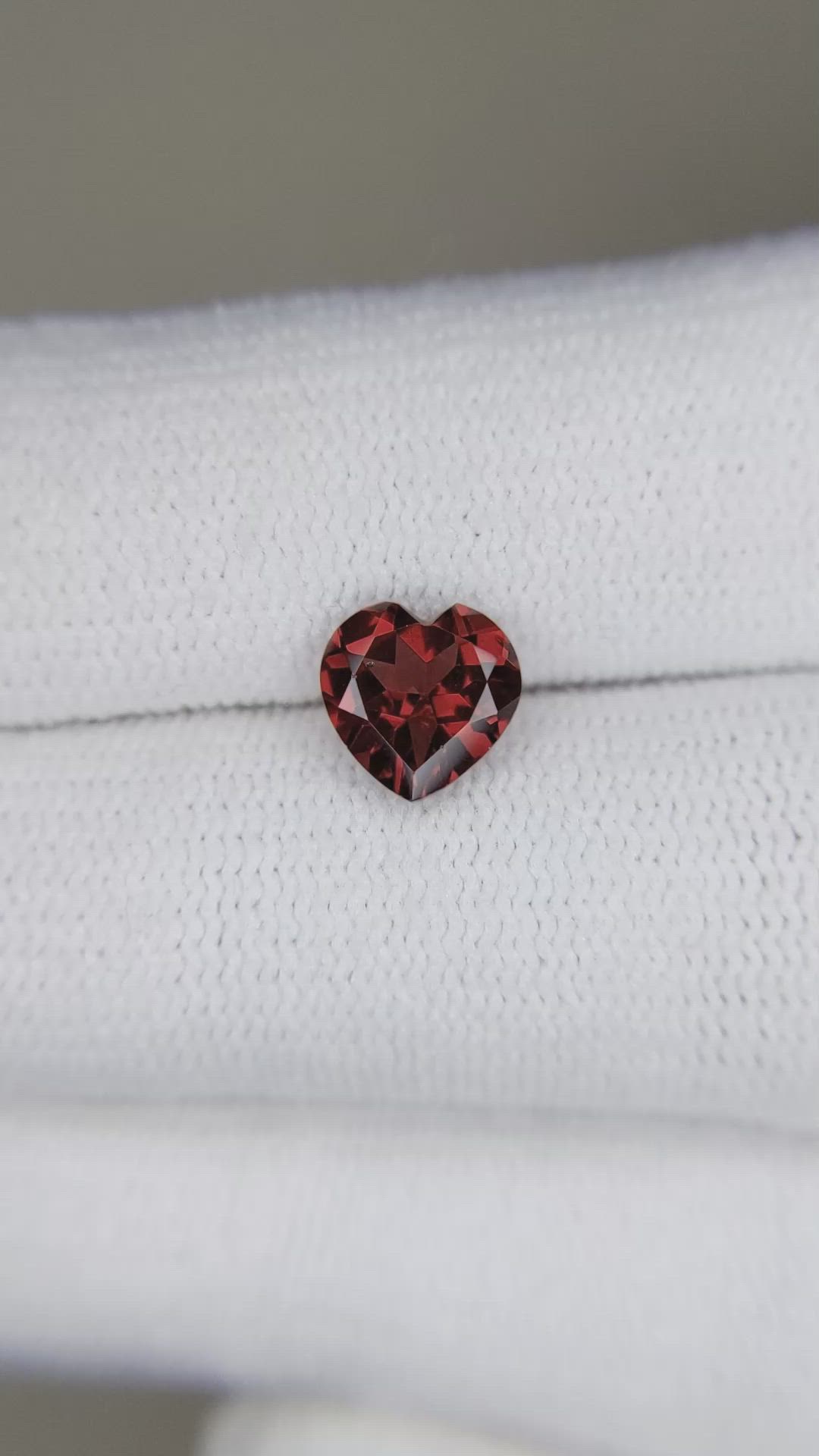 1.33 Ct. Garnet from Ceylon (Sri Lanka) Size Video