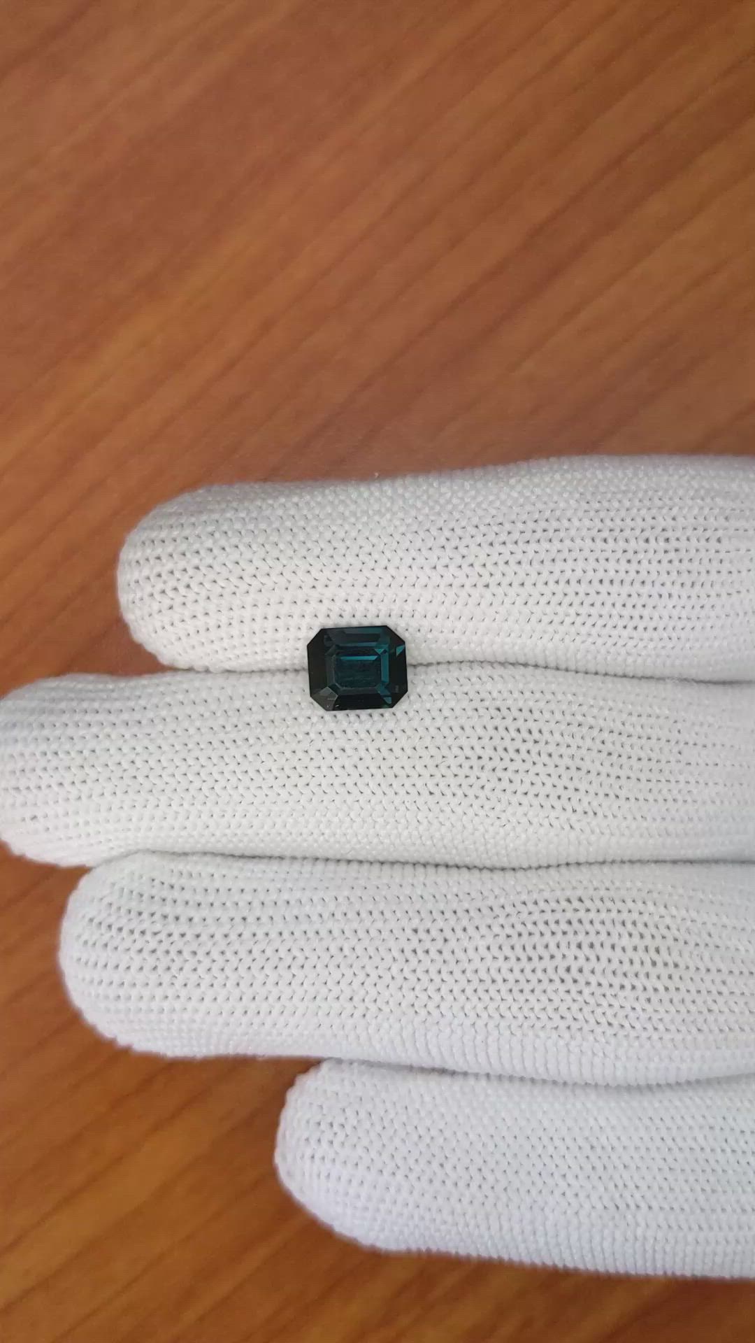 2.02 Ct. Spinel from Ceylon (Sri Lanka) Size Video