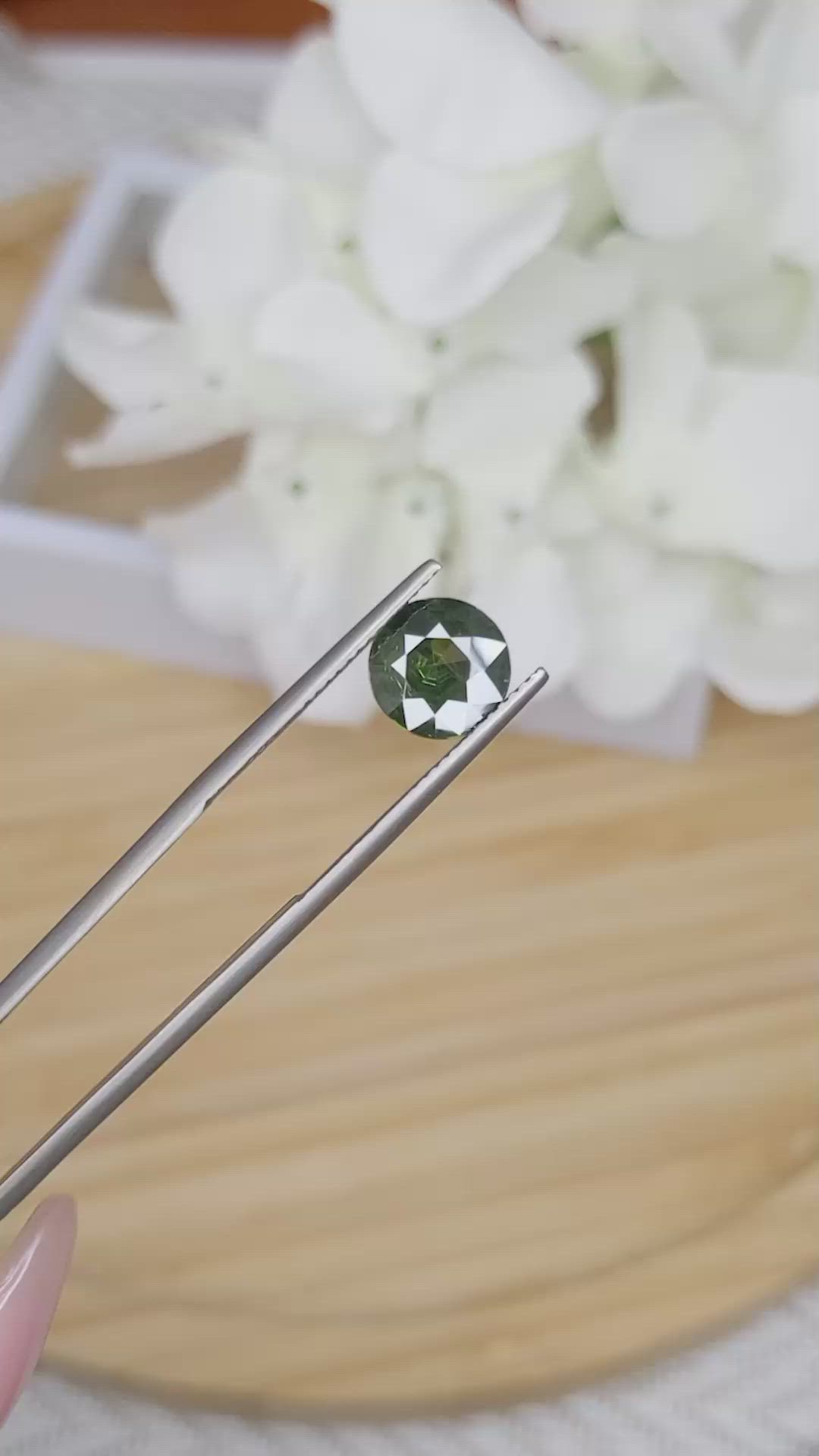 2.05 Ct. Zircon from Ceylon (Sri Lanka) Size Video