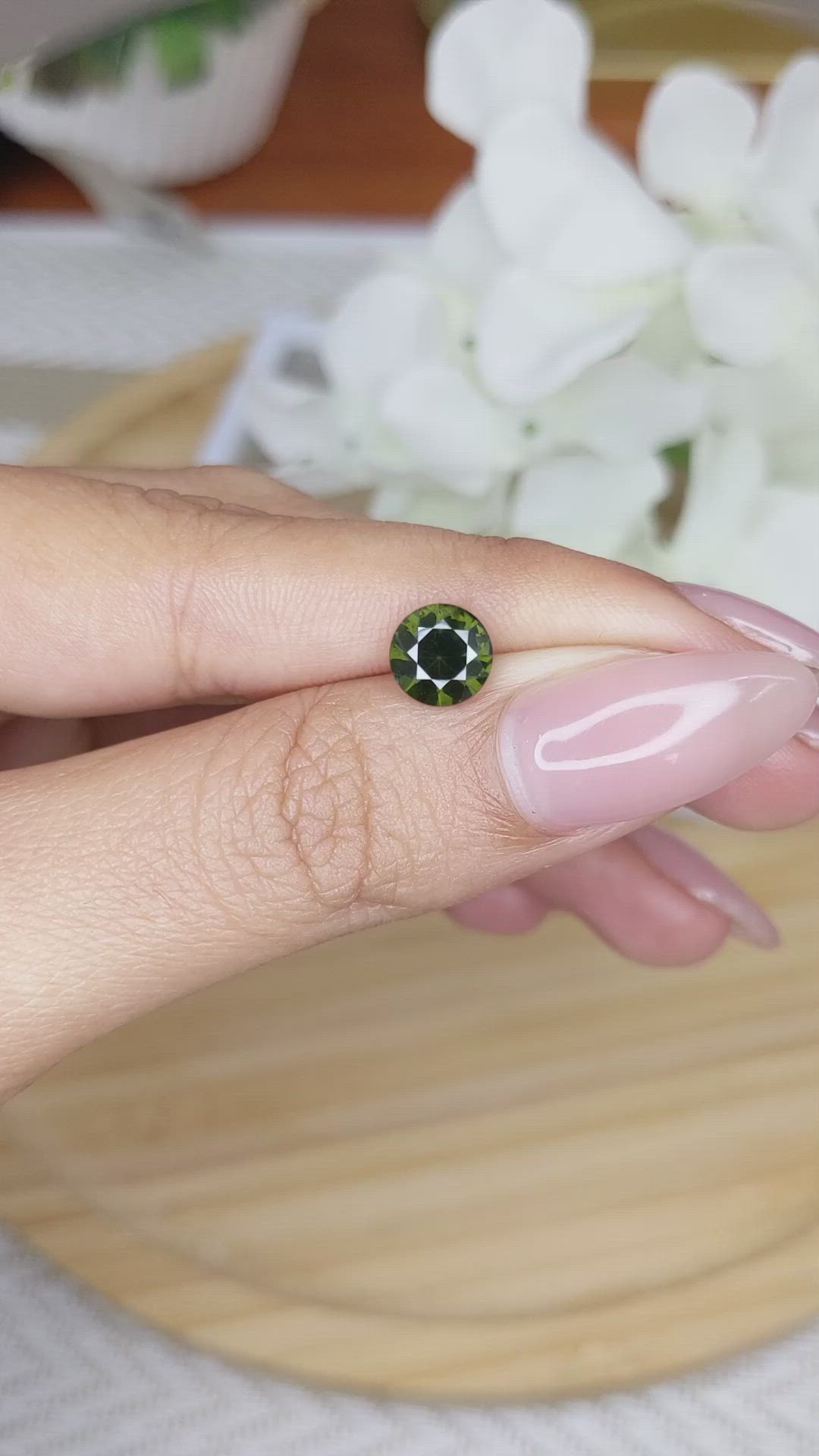 1.61 Ct. Zircon from Ceylon (Sri Lanka) Size Video