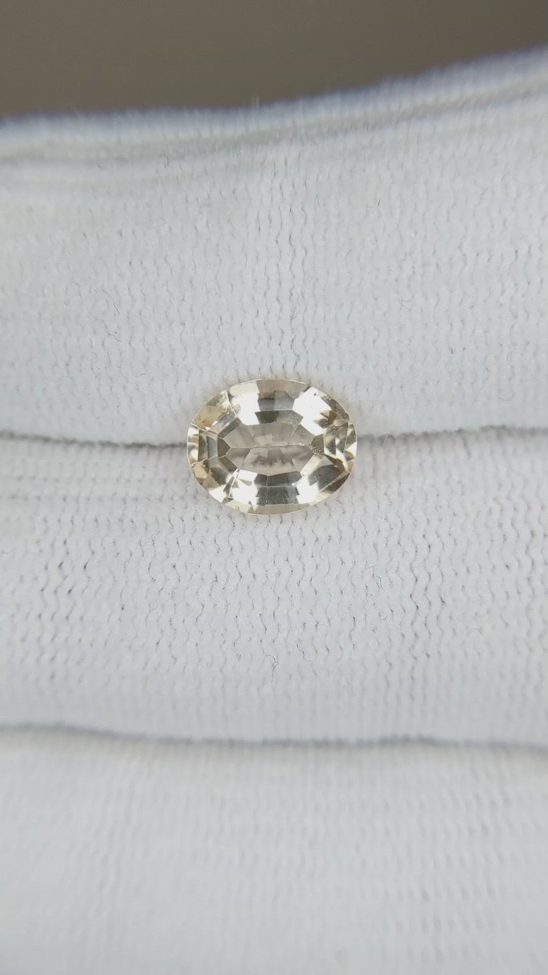 1.66 Ct. Heliodor from Pakistan Size Video