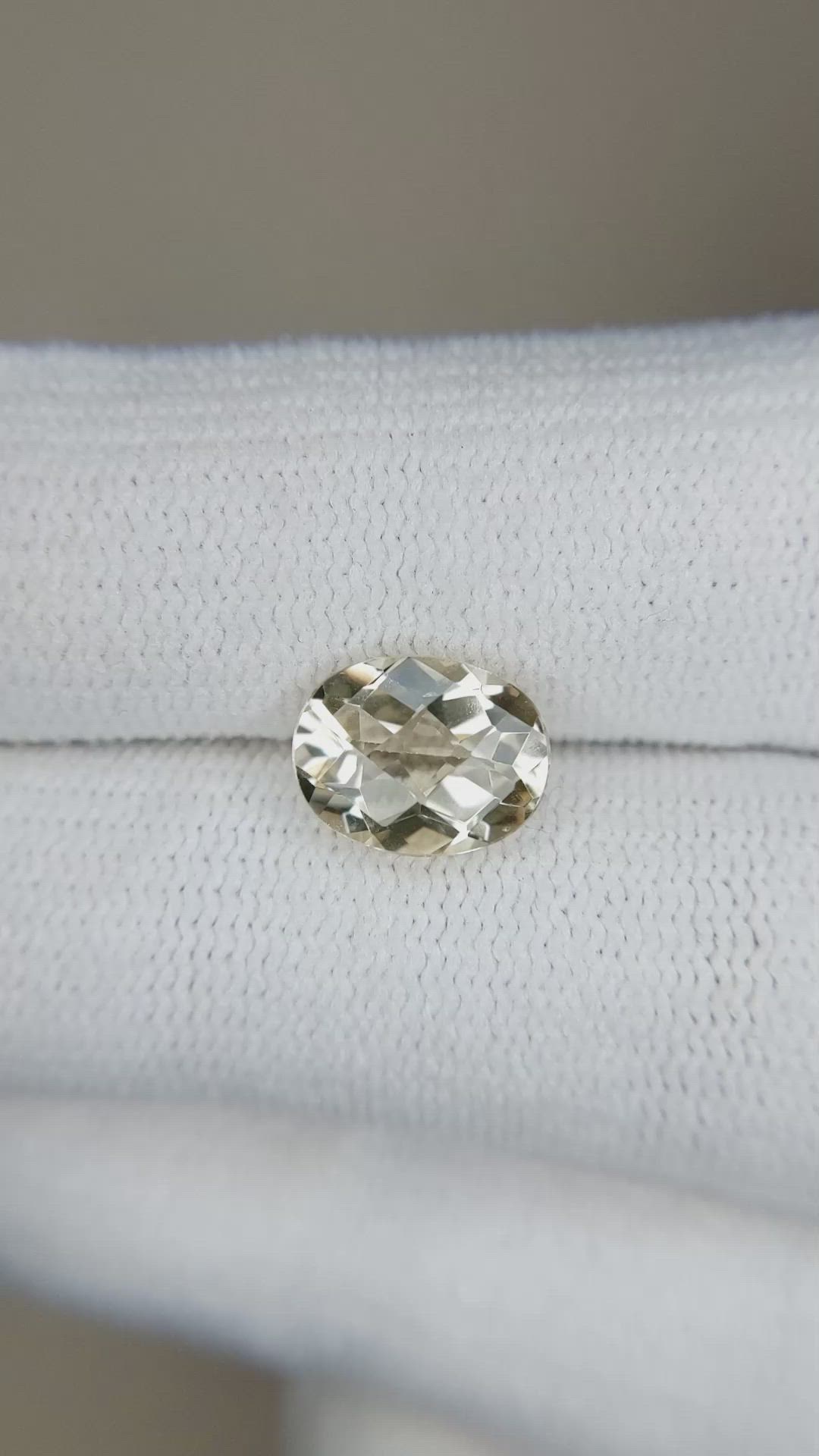1.72 Ct. Heliodor from Pakistan Size Video