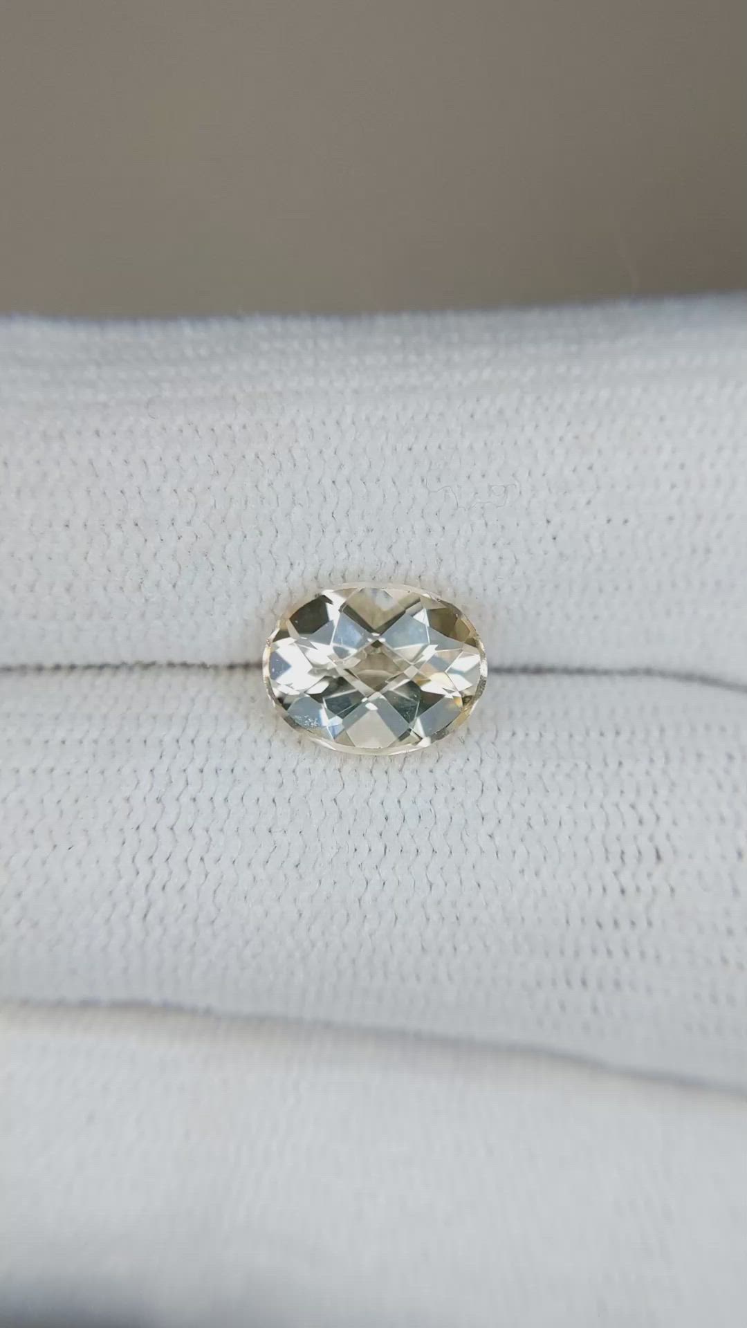 1.62 Ct. Heliodor from Pakistan Size Video