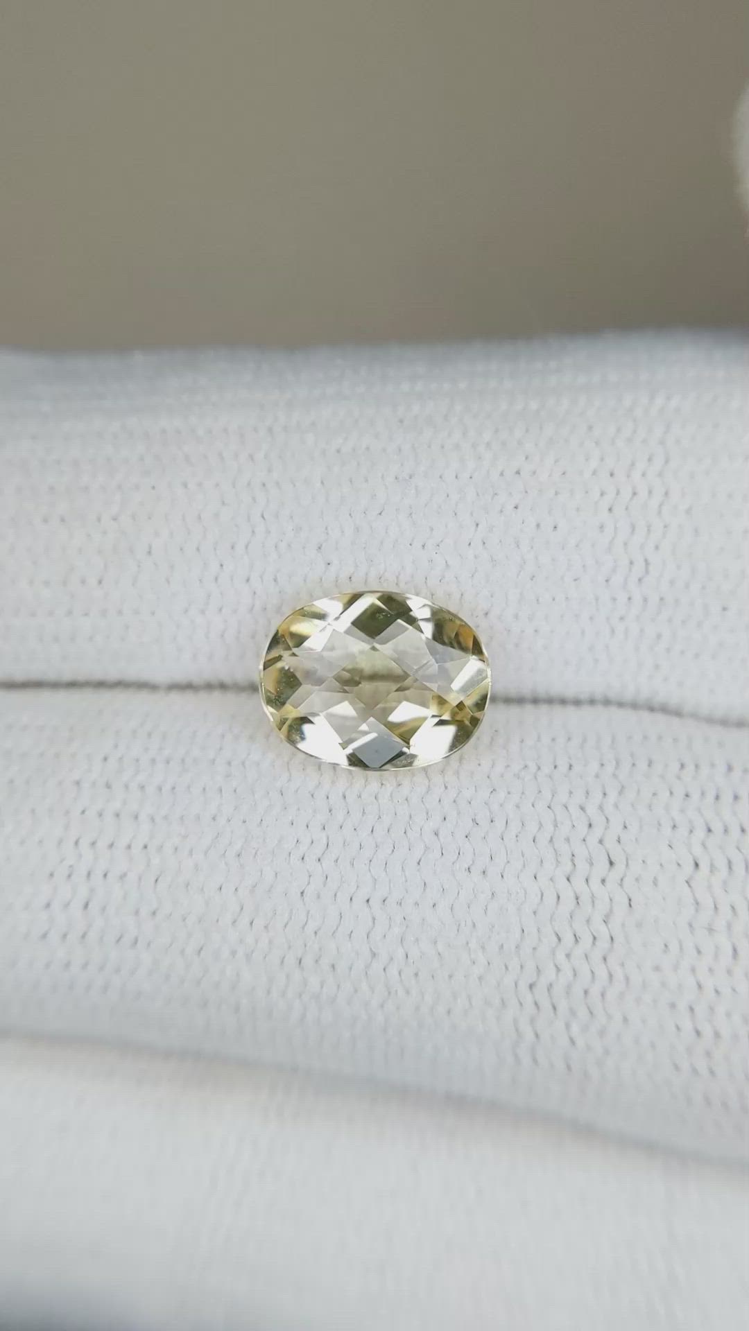 1.58 Ct. Heliodor from Pakistan Size Video