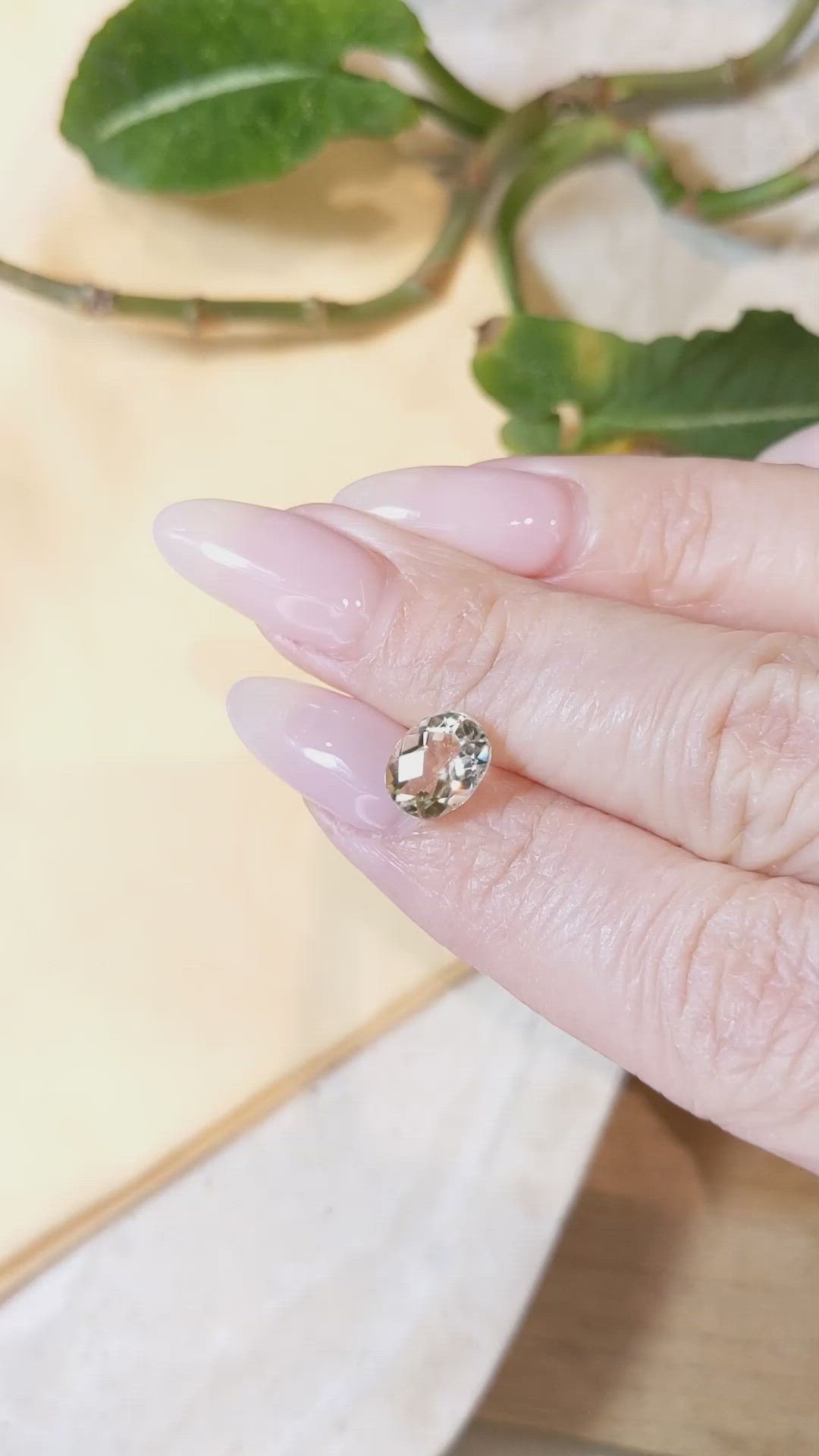 1.87 Ct. Heliodor from Pakistan Size Video