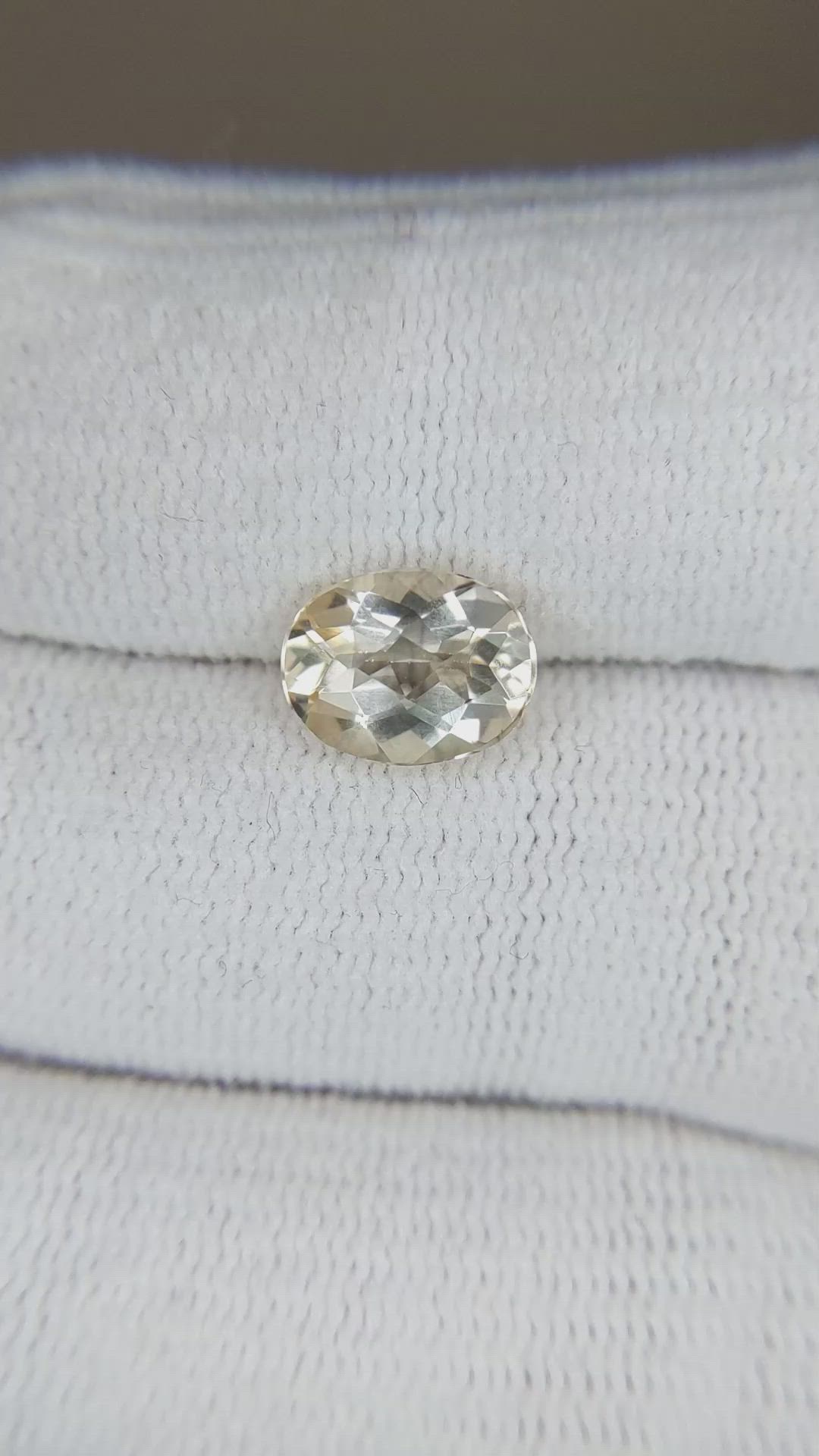 1.72 Ct. Heliodor from Pakistan Size Video