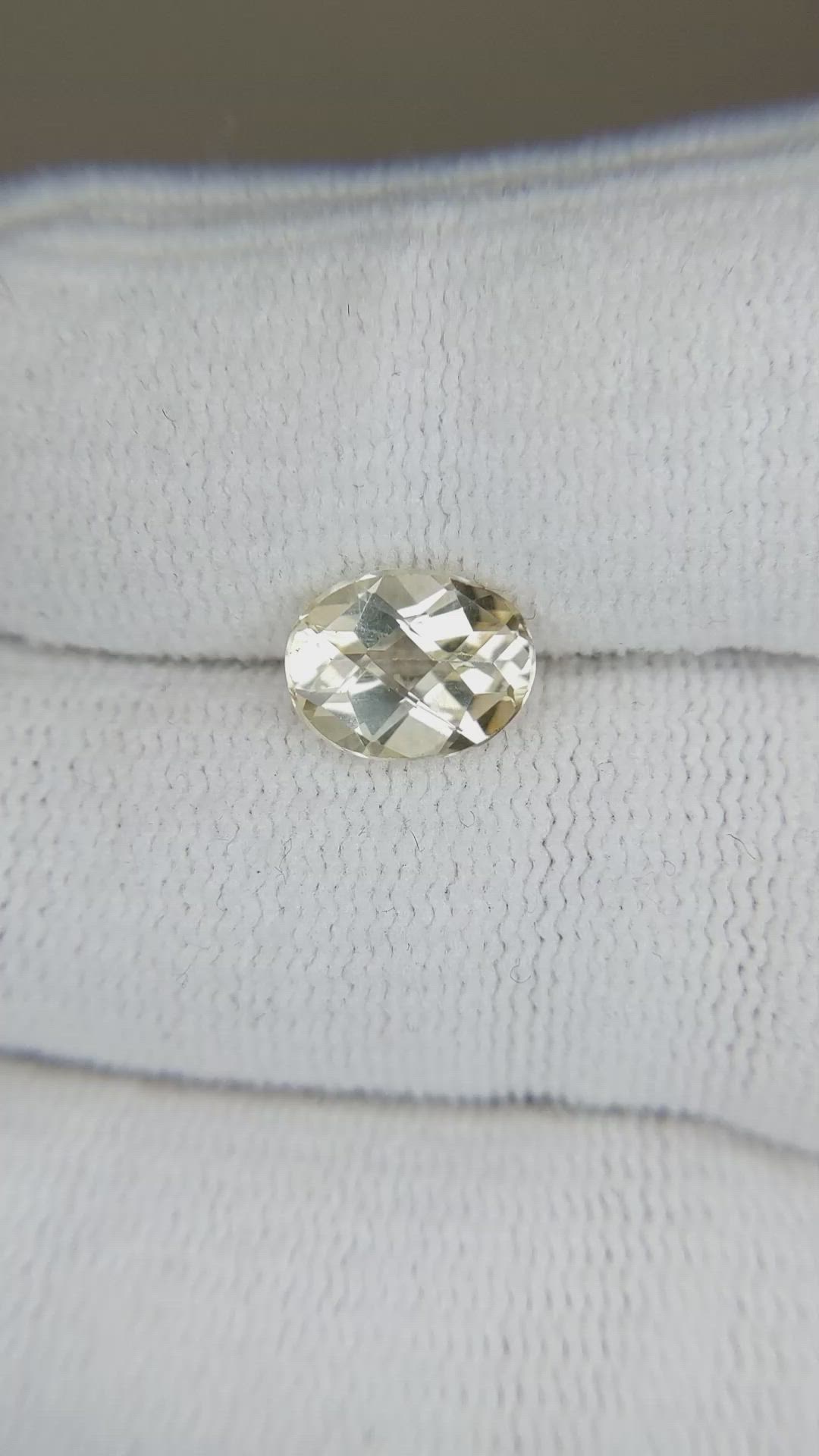 1.53 Ct. Heliodor from Pakistan Size Video