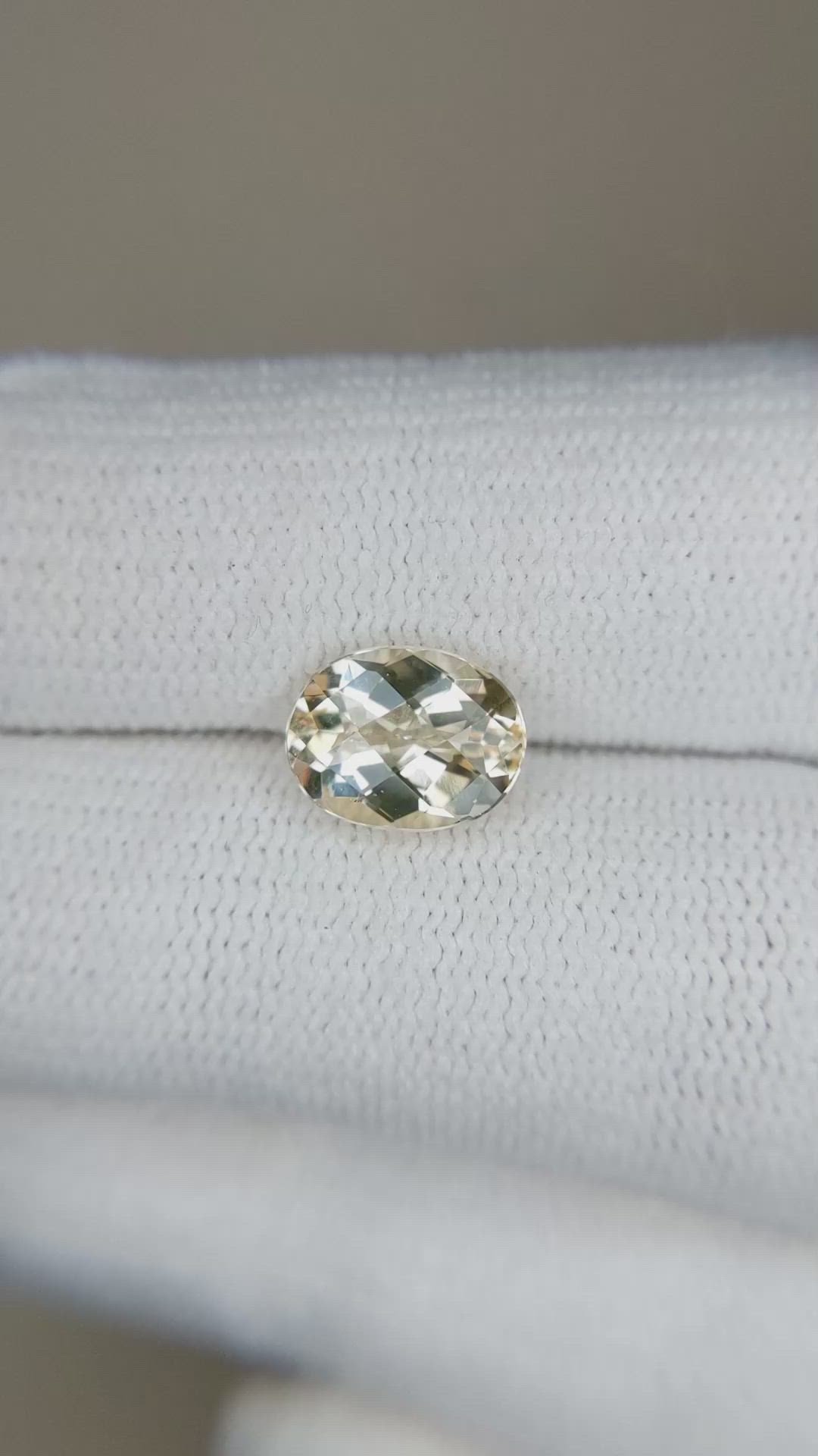 1.49 Ct. Heliodor from Pakistan Size Video