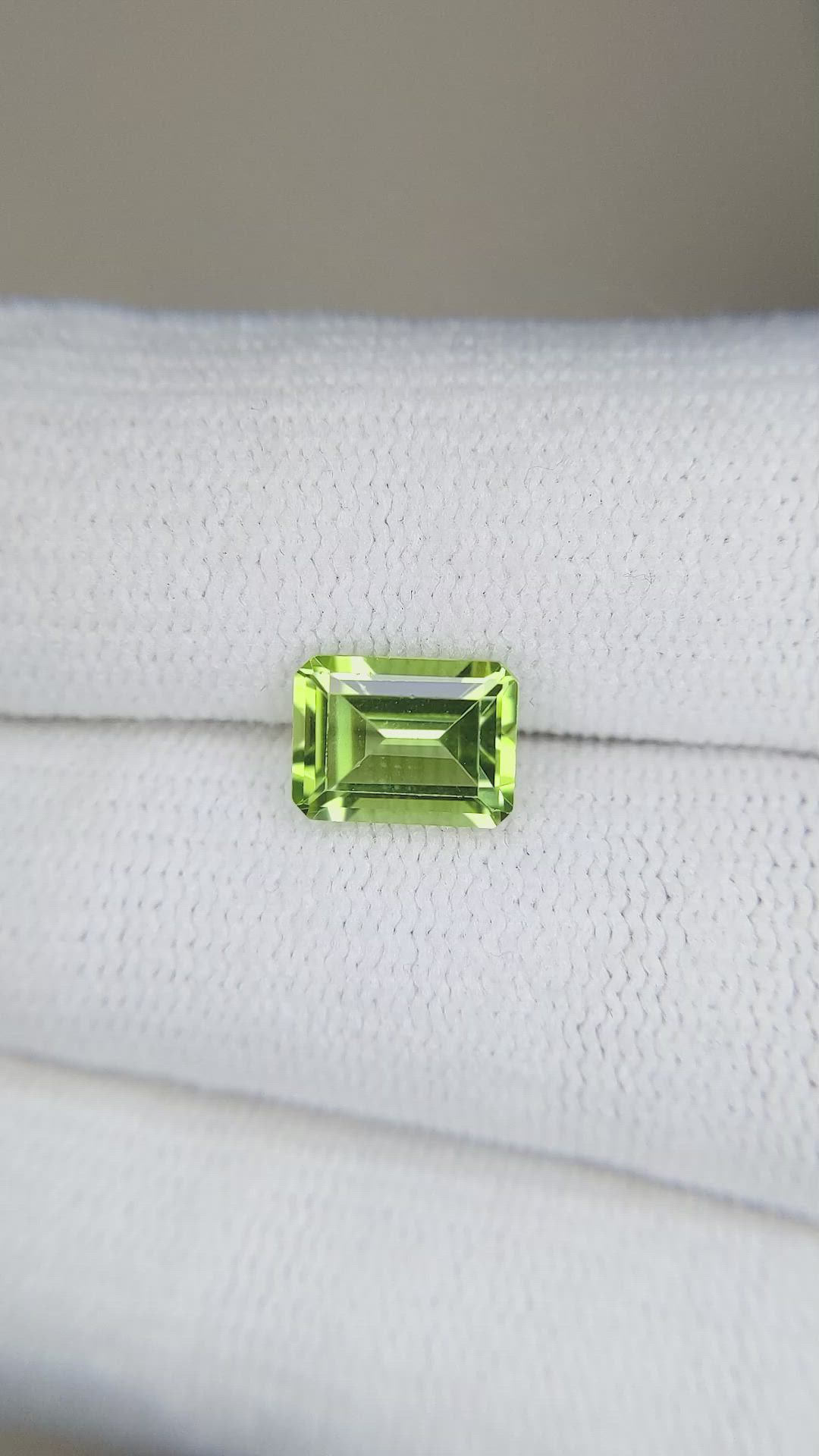 1.70 Ct. Peridot from Pakistan Size Video