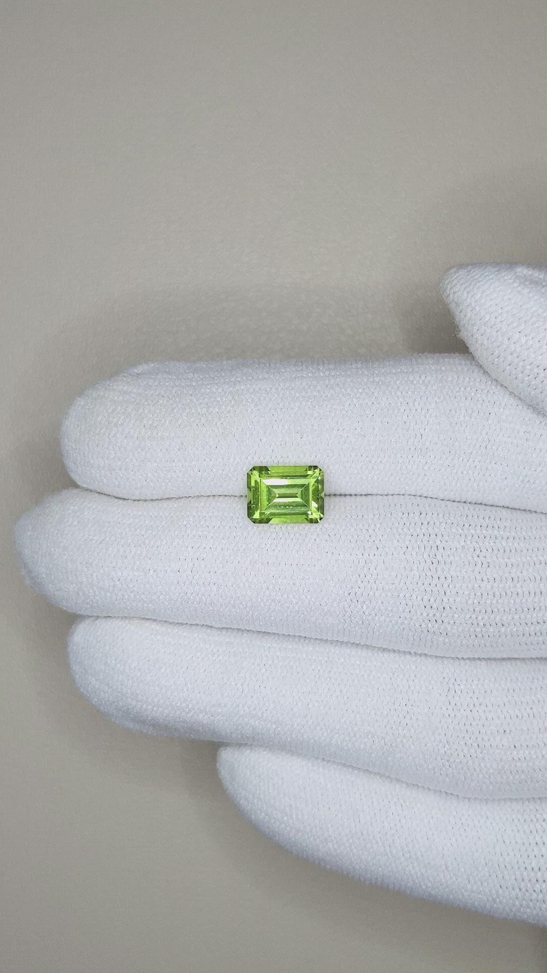 1.70 Ct. Peridot from Pakistan Size Video