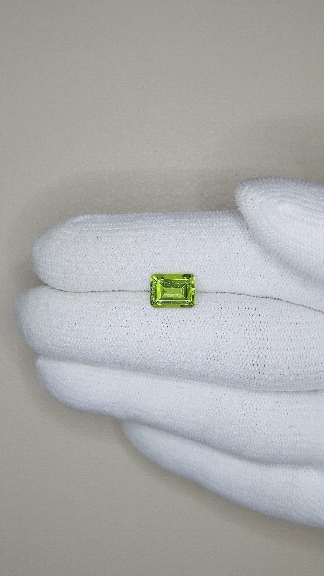 1.80 Ct. Peridot from Pakistan Size Video