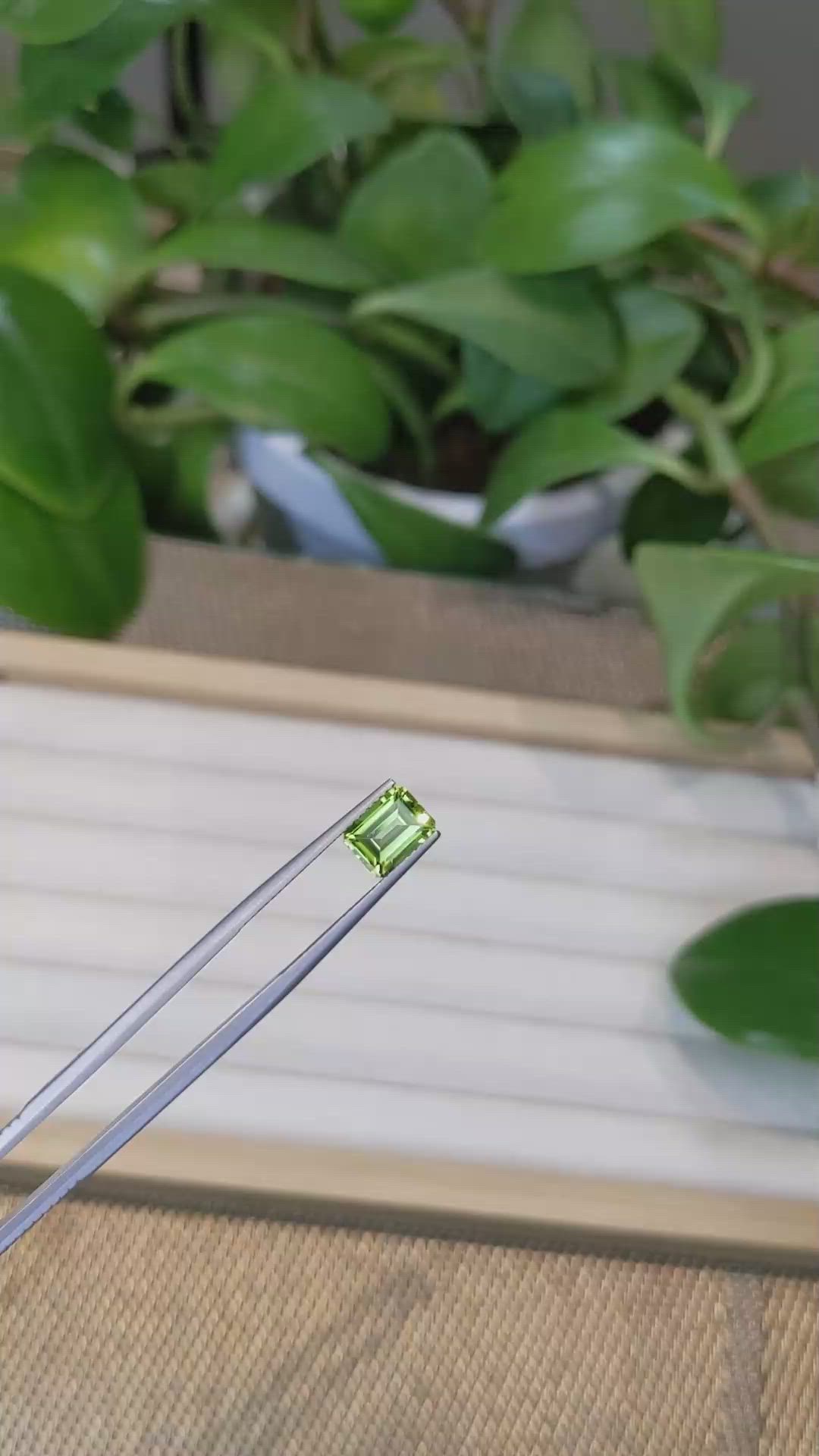 1.86 Ct. Peridot from Pakistan Size Video