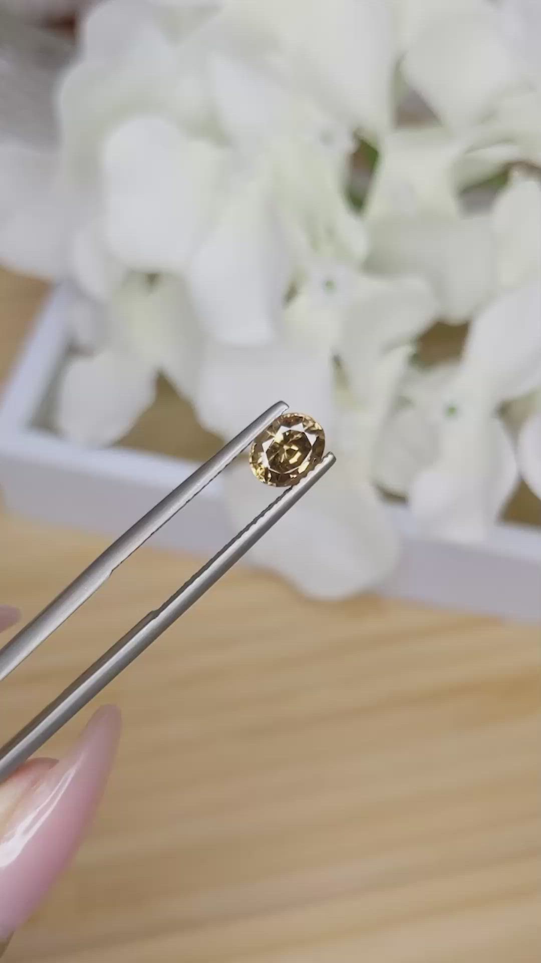 1.20 Ct. Zircon from Ceylon (Sri Lanka) Size Video