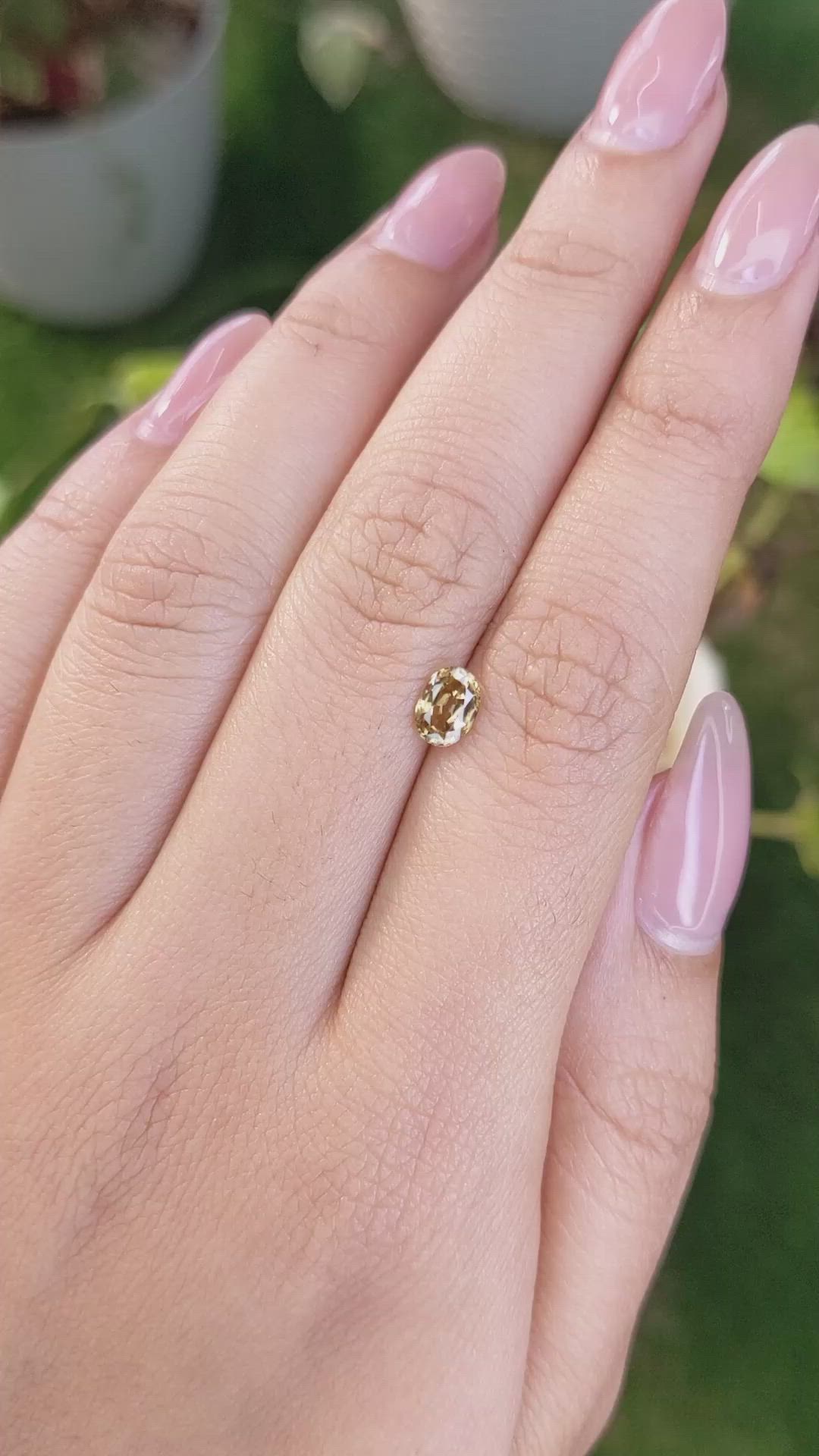 1.06 Ct. Zircon from Ceylon (Sri Lanka) Size Video