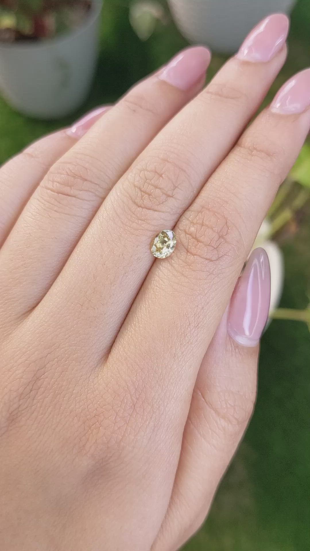 1.02 Ct. Zircon from Ceylon (Sri Lanka) Size Video