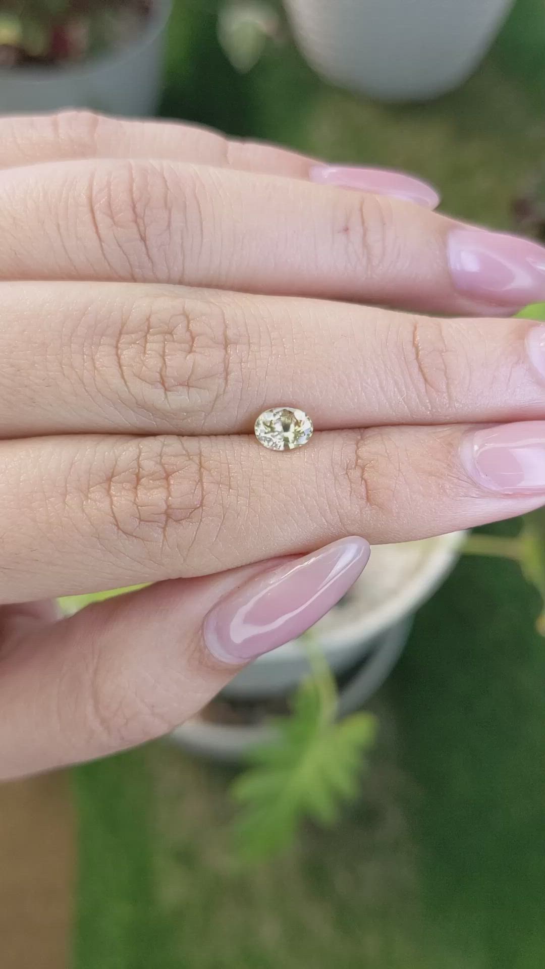 1.02 Ct. Zircon from Ceylon (Sri Lanka) Size Video