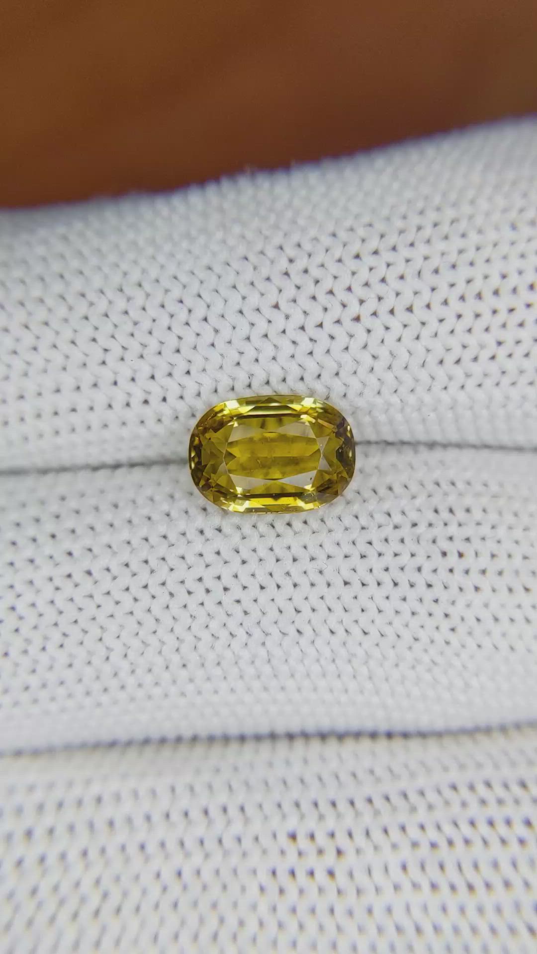 2.59 Ct. Chrysoberyl from Ceylon (Sri Lanka) Size Video