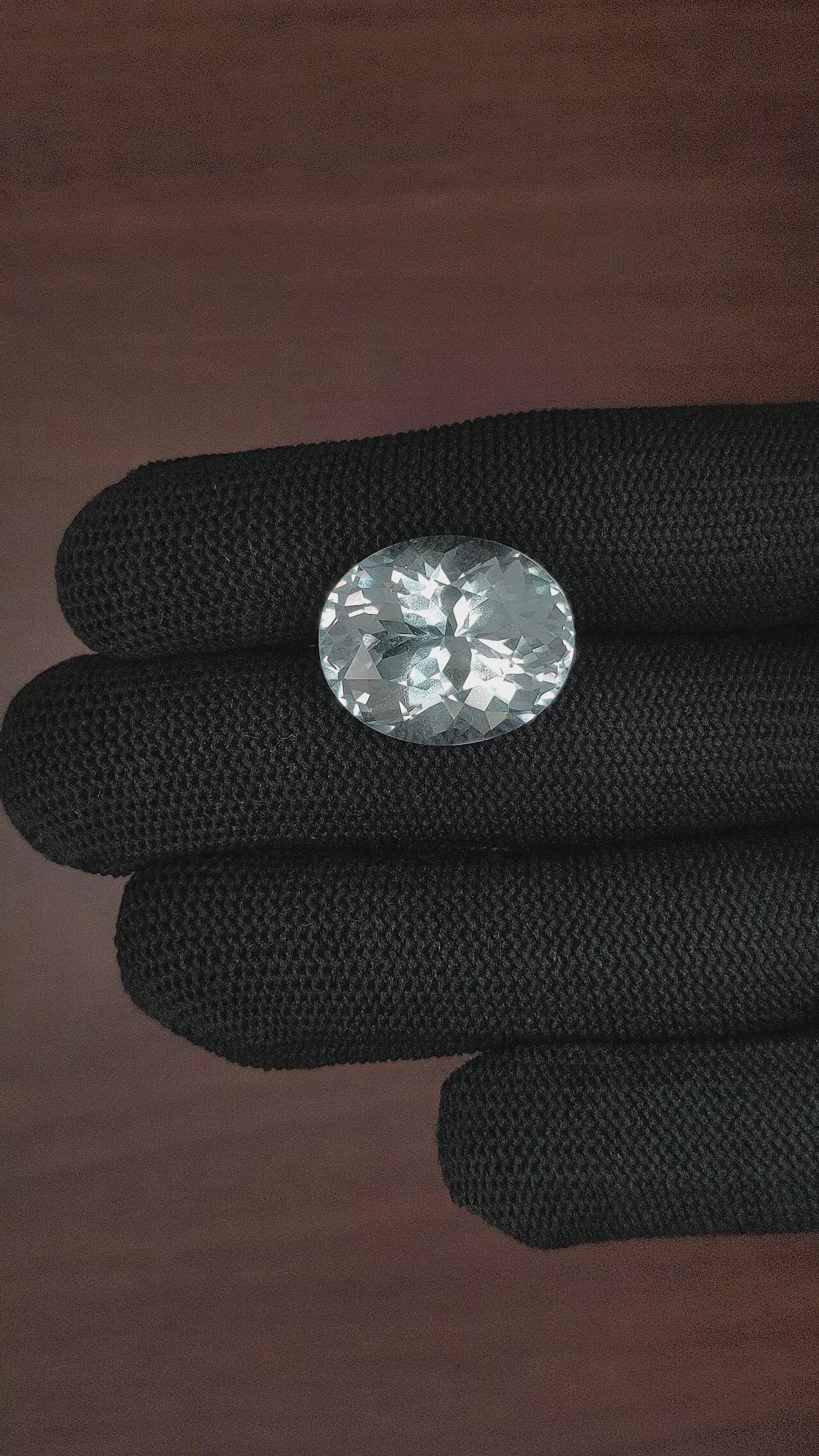 21.11 Ct. Greenish Blue Beryl from Ceylon (Sri Lanka) Size Video