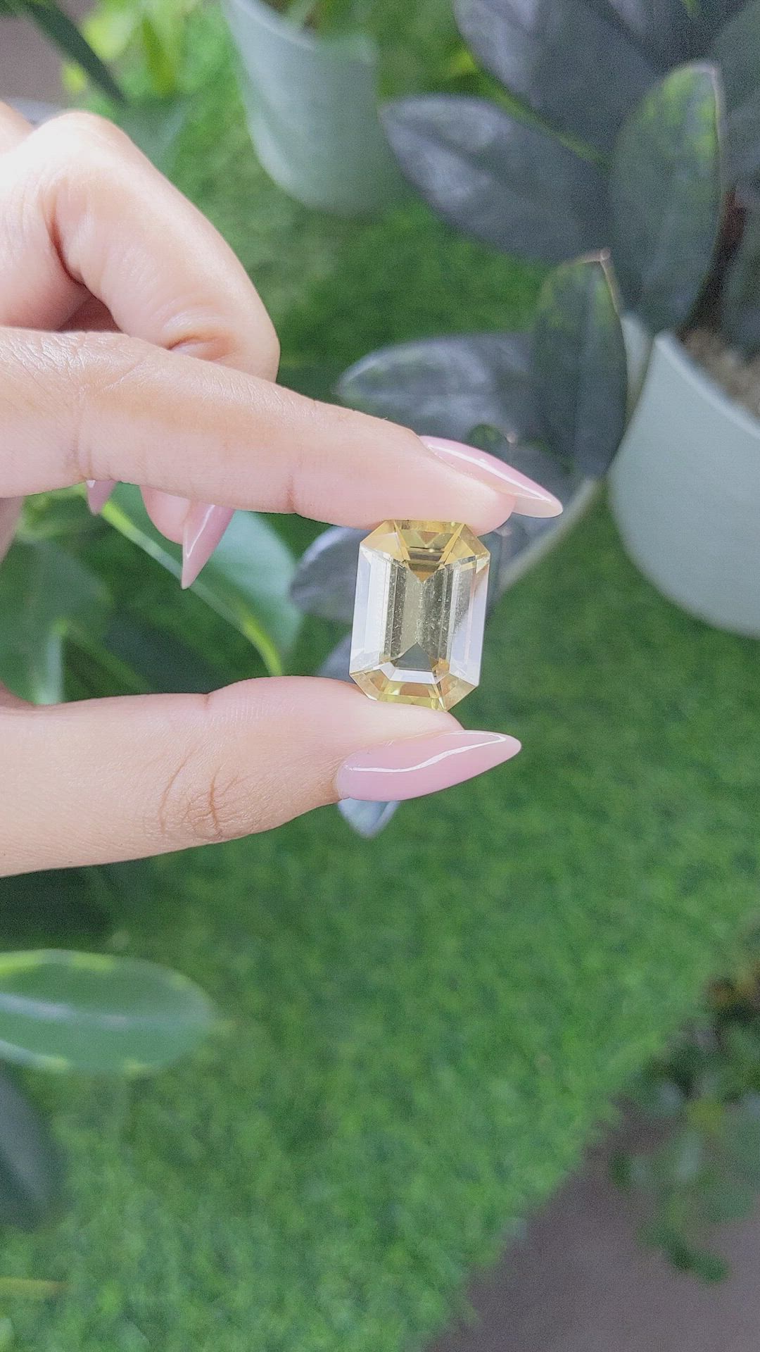 17.76 Ct. Yellow Scapolite from Ceylon (Sri Lanka) Size Video