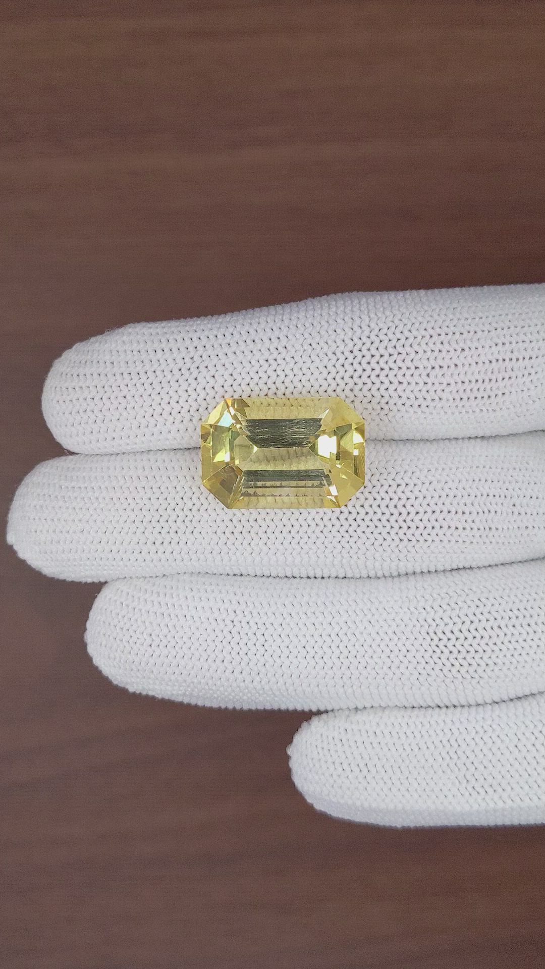17.76 Ct. Yellow Scapolite from Ceylon (Sri Lanka) Size Video