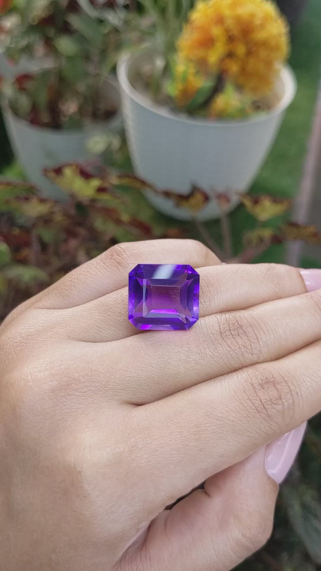 19.63 Ct. Amethyst from Ceylon (Sri Lanka) Size Video