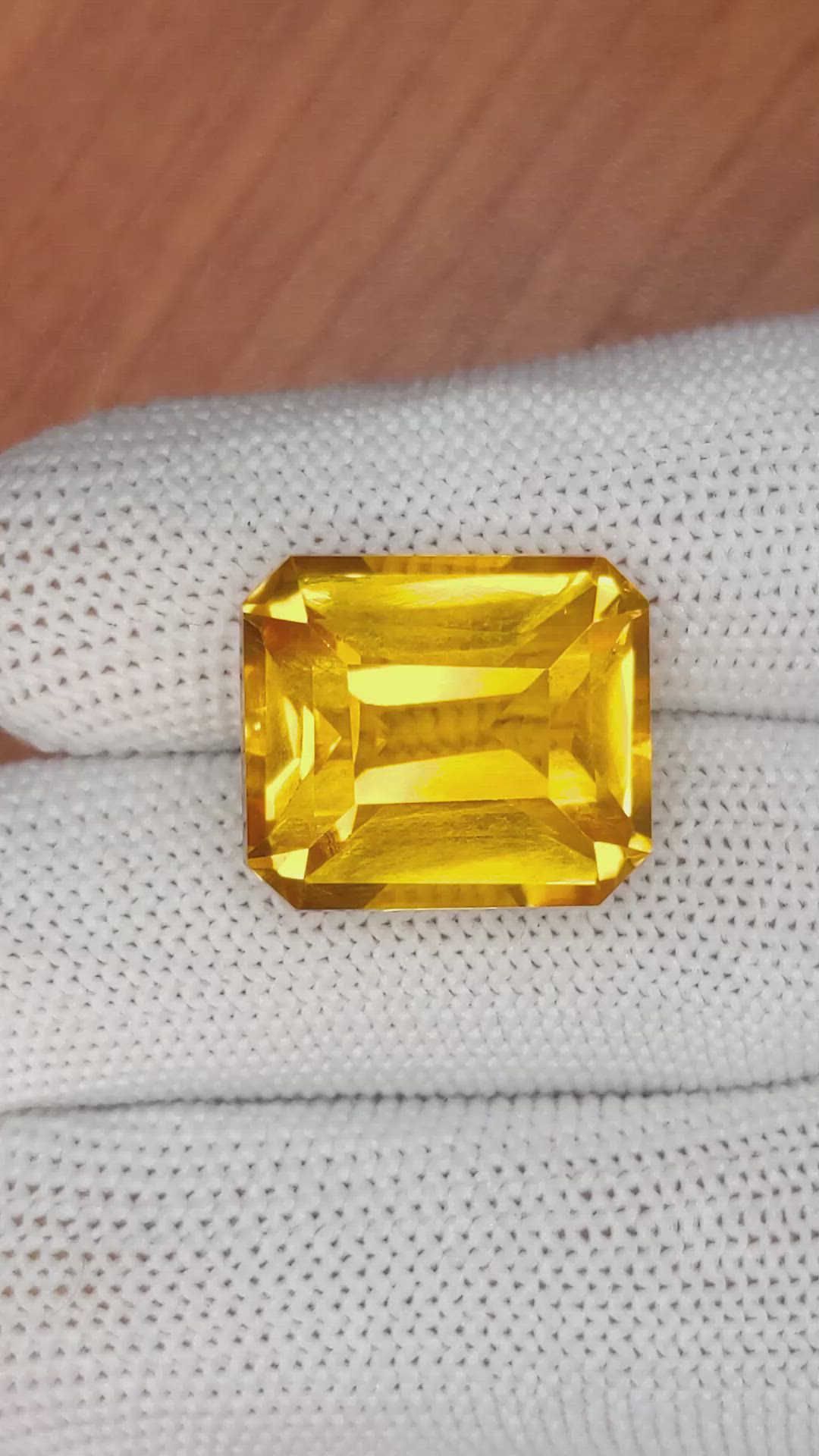 20.70 Ct. Citrine from Ceylon (Sri Lanka) Size Video