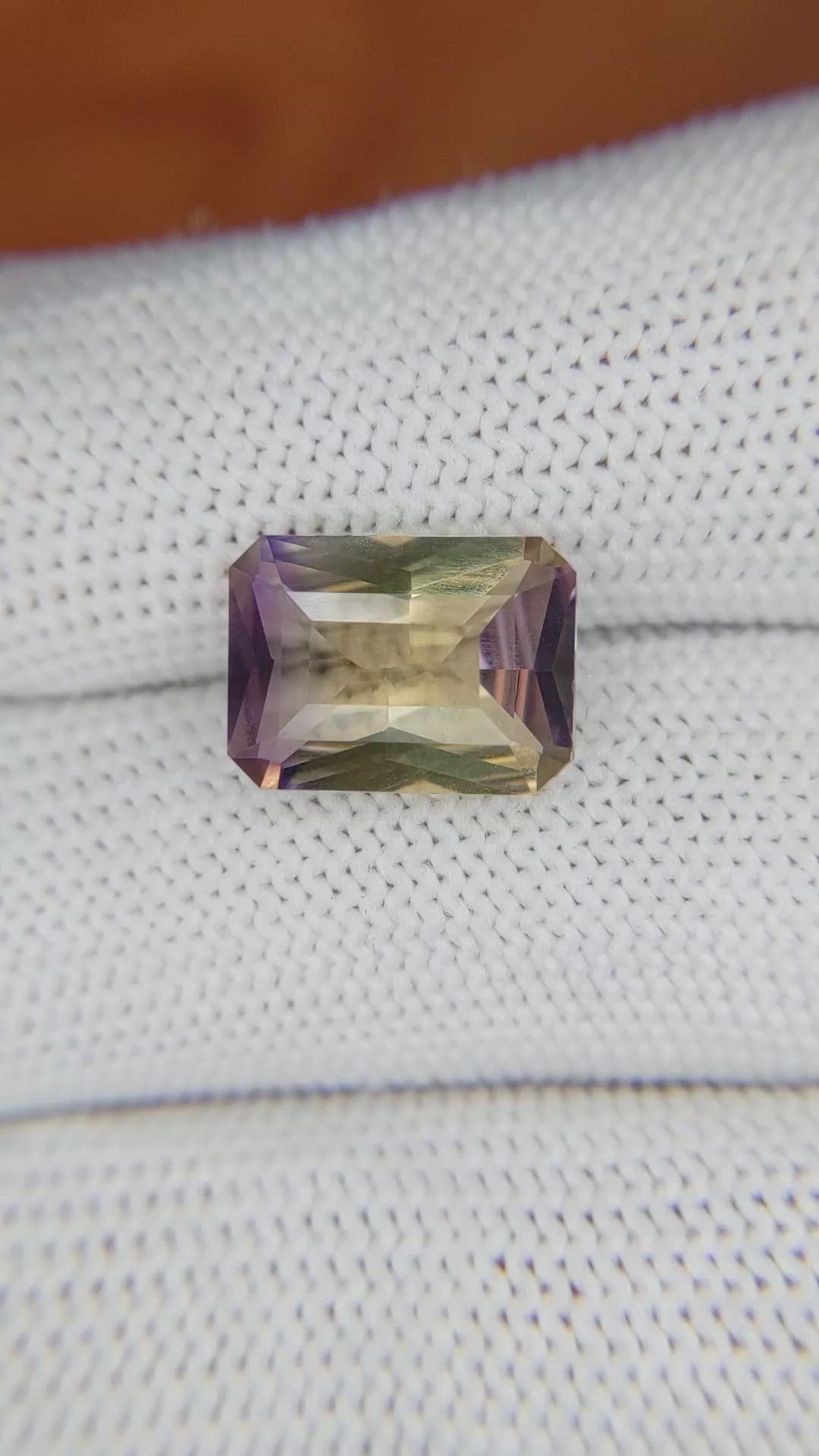 3.95 Ct. Ametrine from Ceylon (Sri Lanka) Size Video