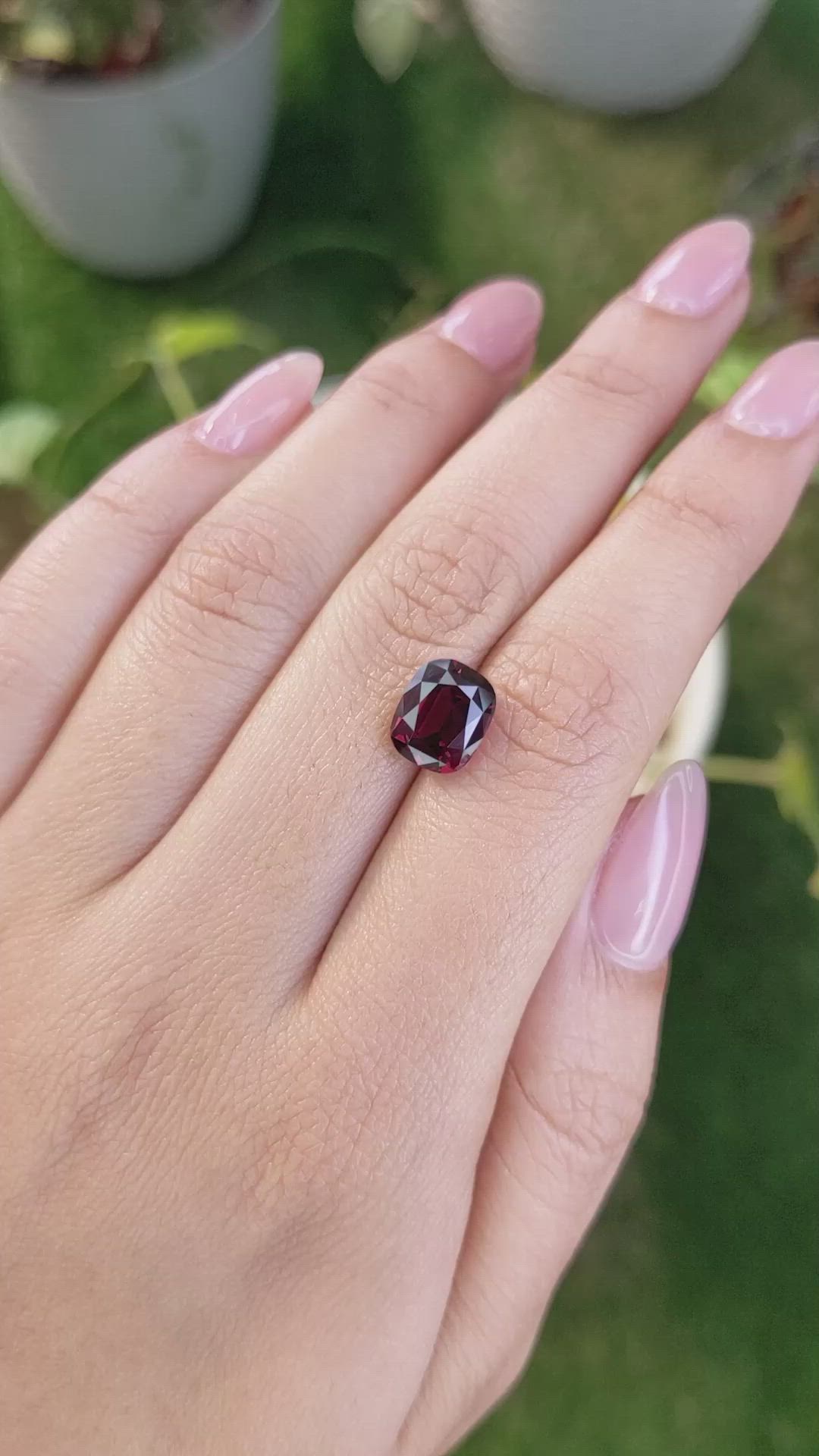 4.11 Ct. Rhodolite Garnet from Ceylon (Sri Lanka) Size Video