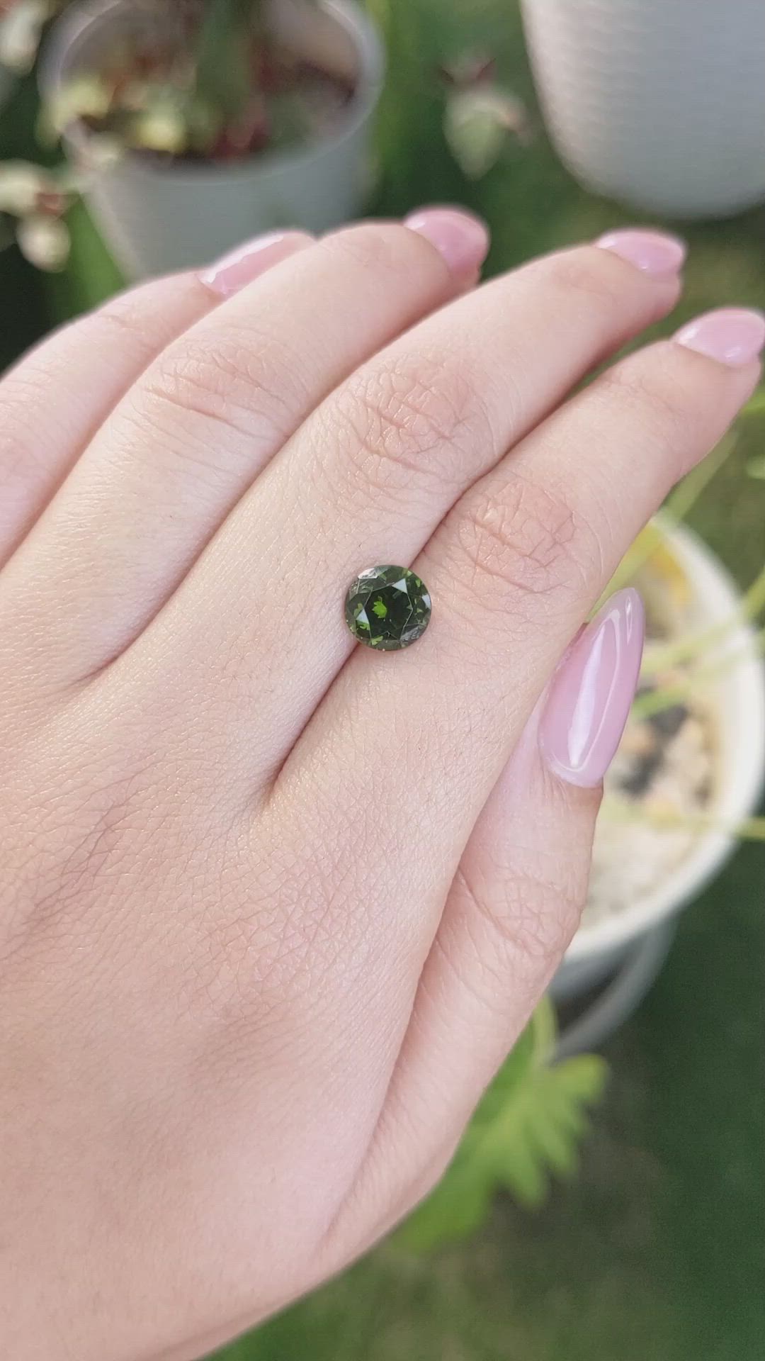 2.13 Ct. Zircon from Ceylon (Sri Lanka) Size Video