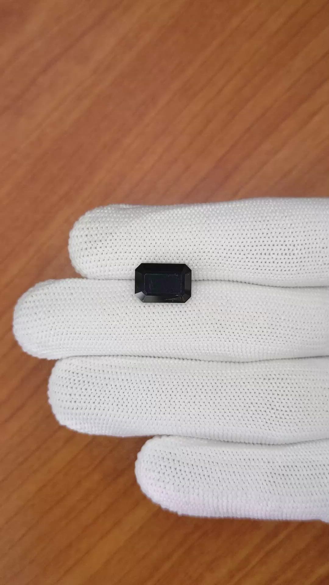 5.50 Ct. Spinel from Ceylon (Sri Lanka) Size Video