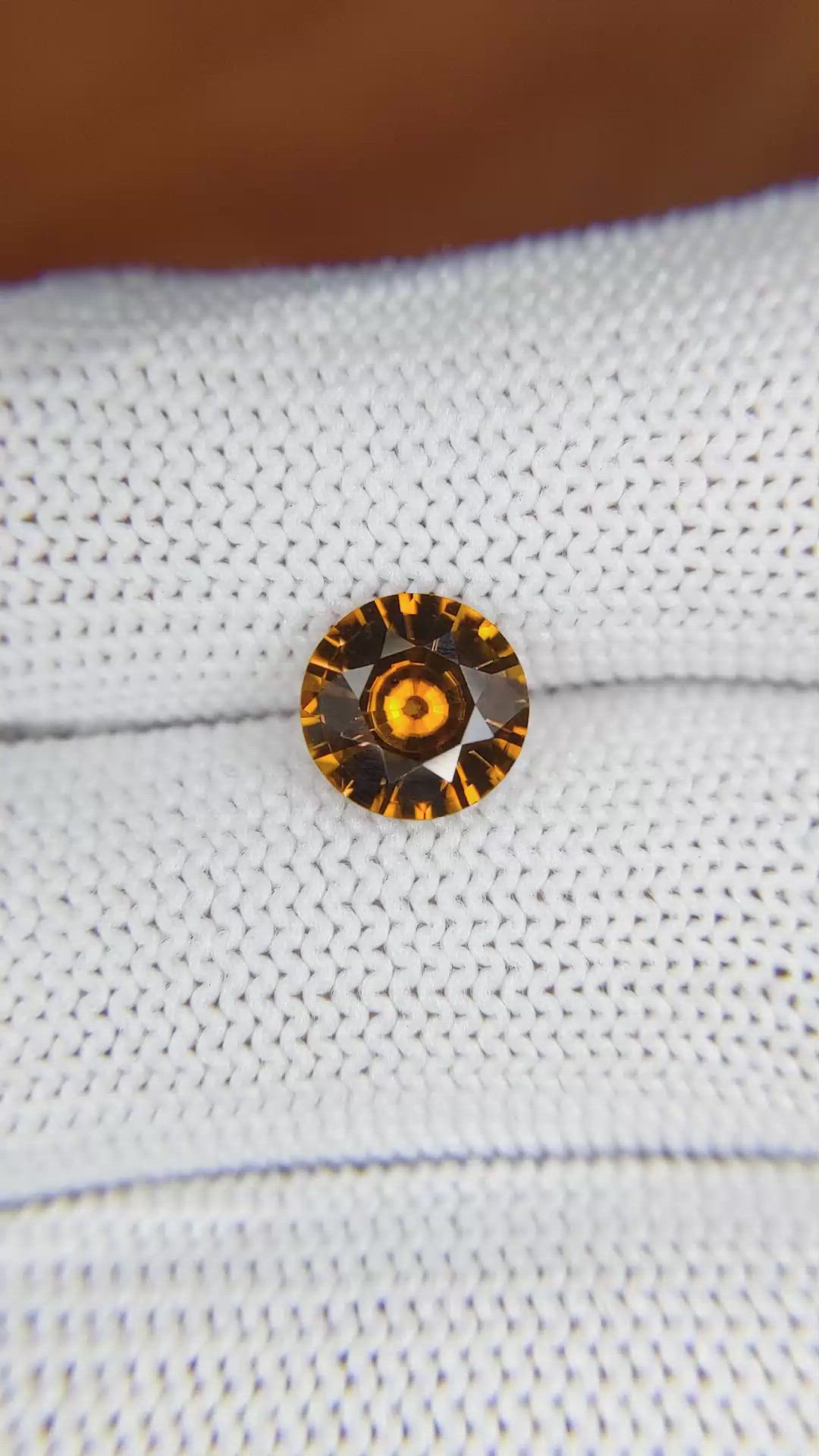 2.50 Ct. Zircon from Ceylon (Sri Lanka) Size Video