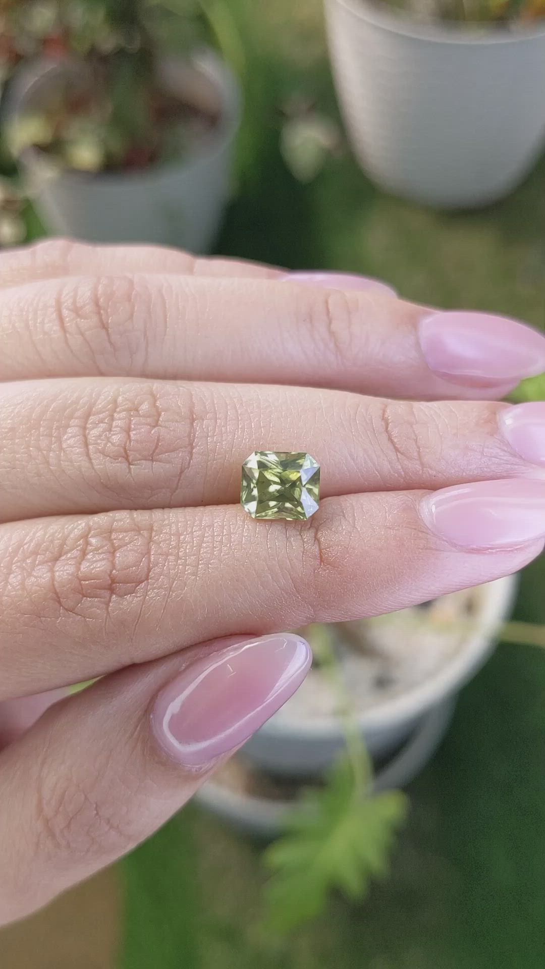 3.26 Ct. Zircon from Ceylon (Sri Lanka) Size Video