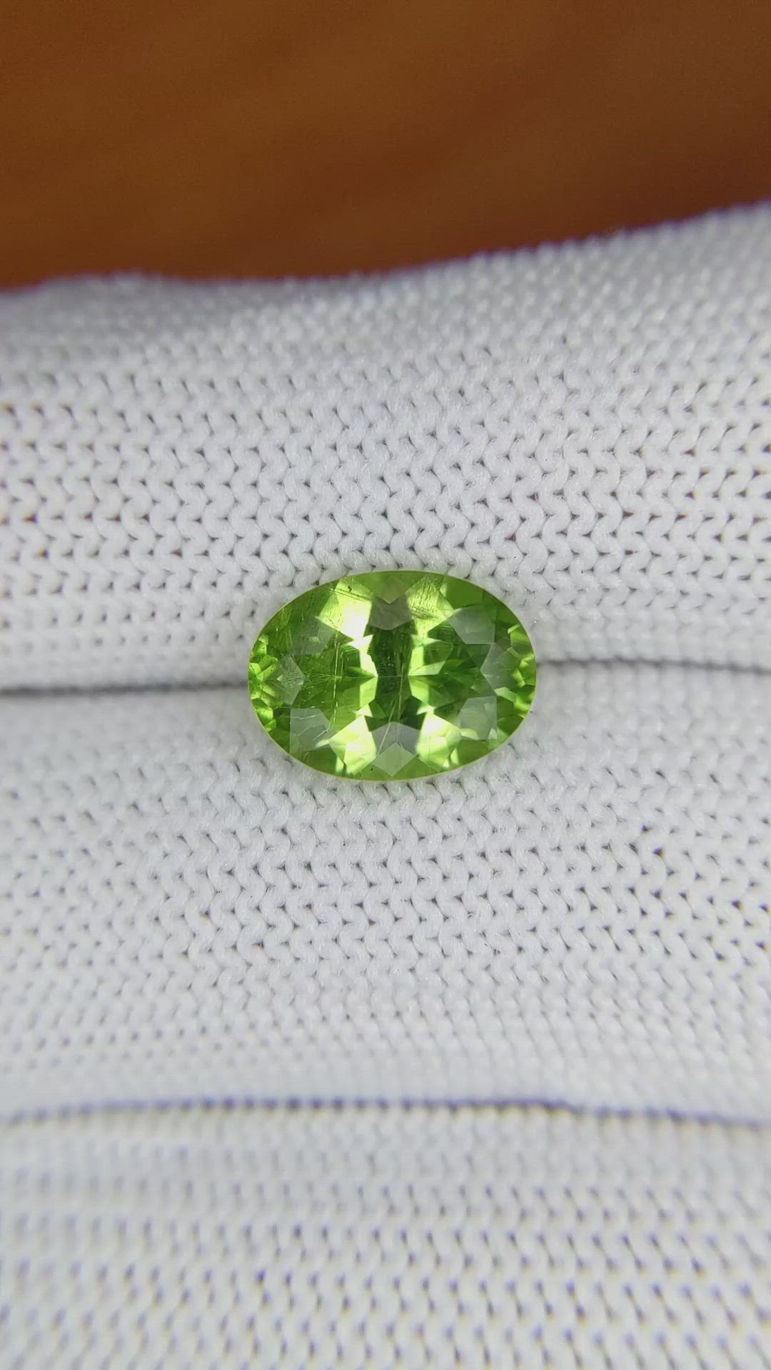 2.81 Ct. Peridot from Ceylon (Sri Lanka) Size Video