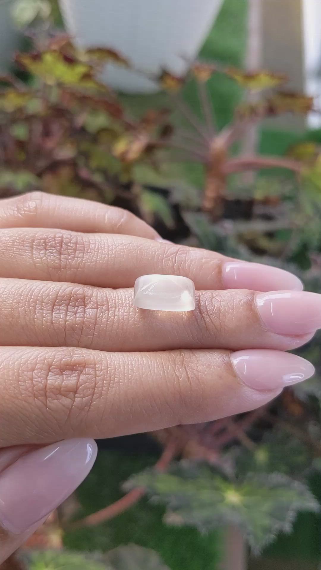 5.01 Ct. Cabochon Moonstone from Ceylon (Sri Lanka) Size Video