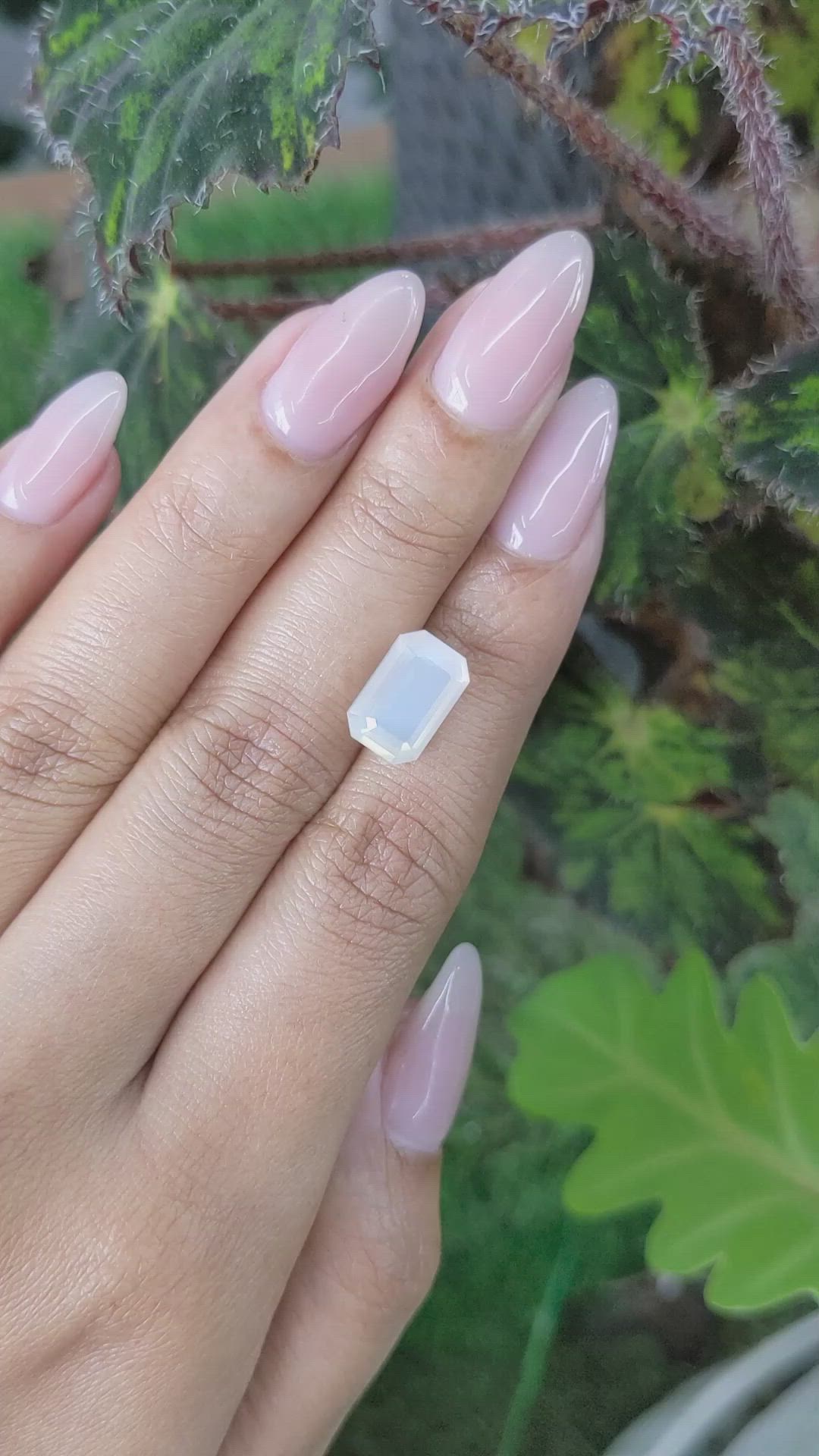 4.51 Ct. Moonstone from Ceylon (Sri Lanka) Size Video
